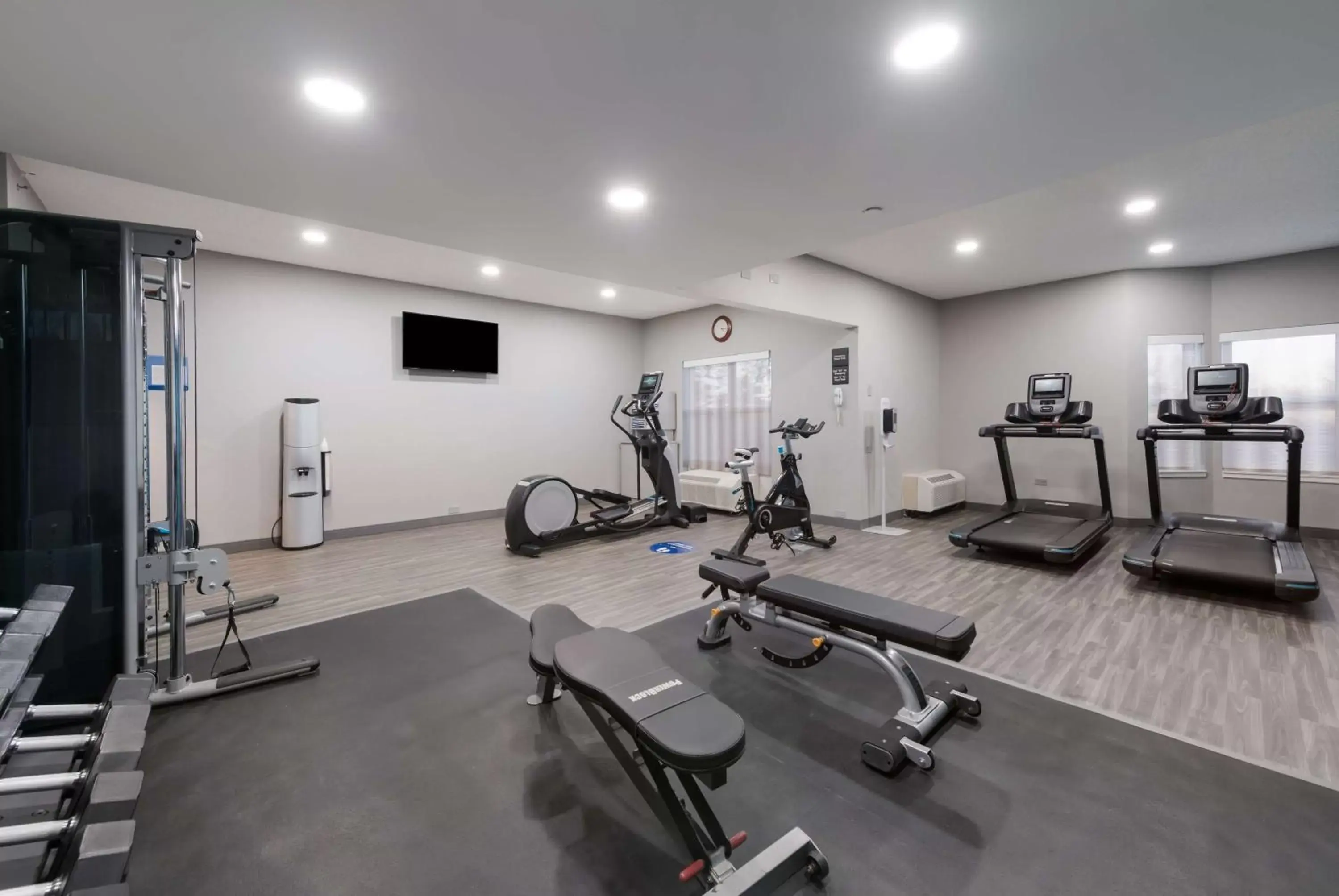 Fitness centre/facilities in Hampton Inn & Suites Chicago-Hoffman Estates Fitness centre/facilities in Hampton Inn & Suites Chicago-Hoffman Estates