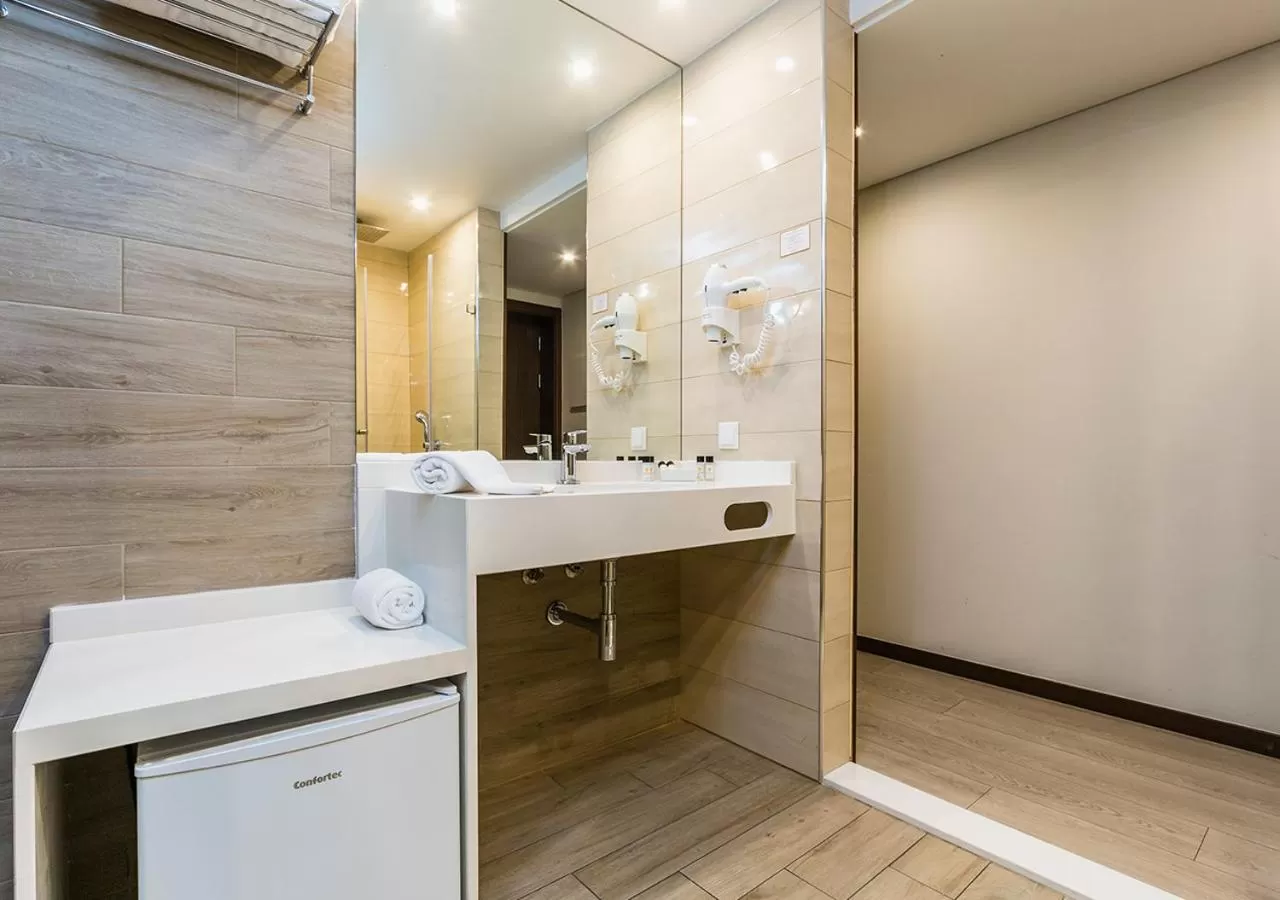 Toilet in Lisotel - Hotel & Spa