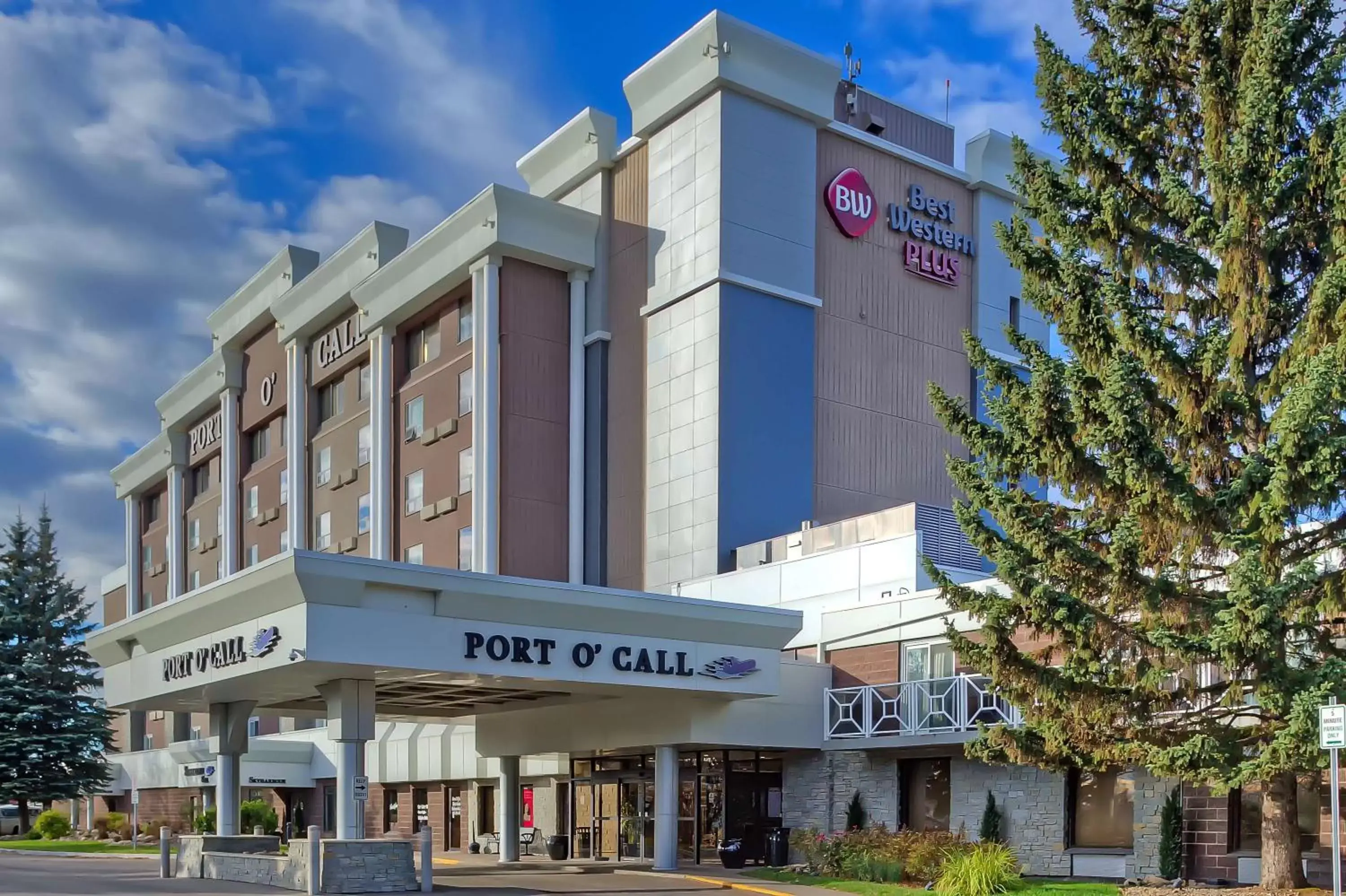 Property building in Best Western PLUS Port O'Call Hotel