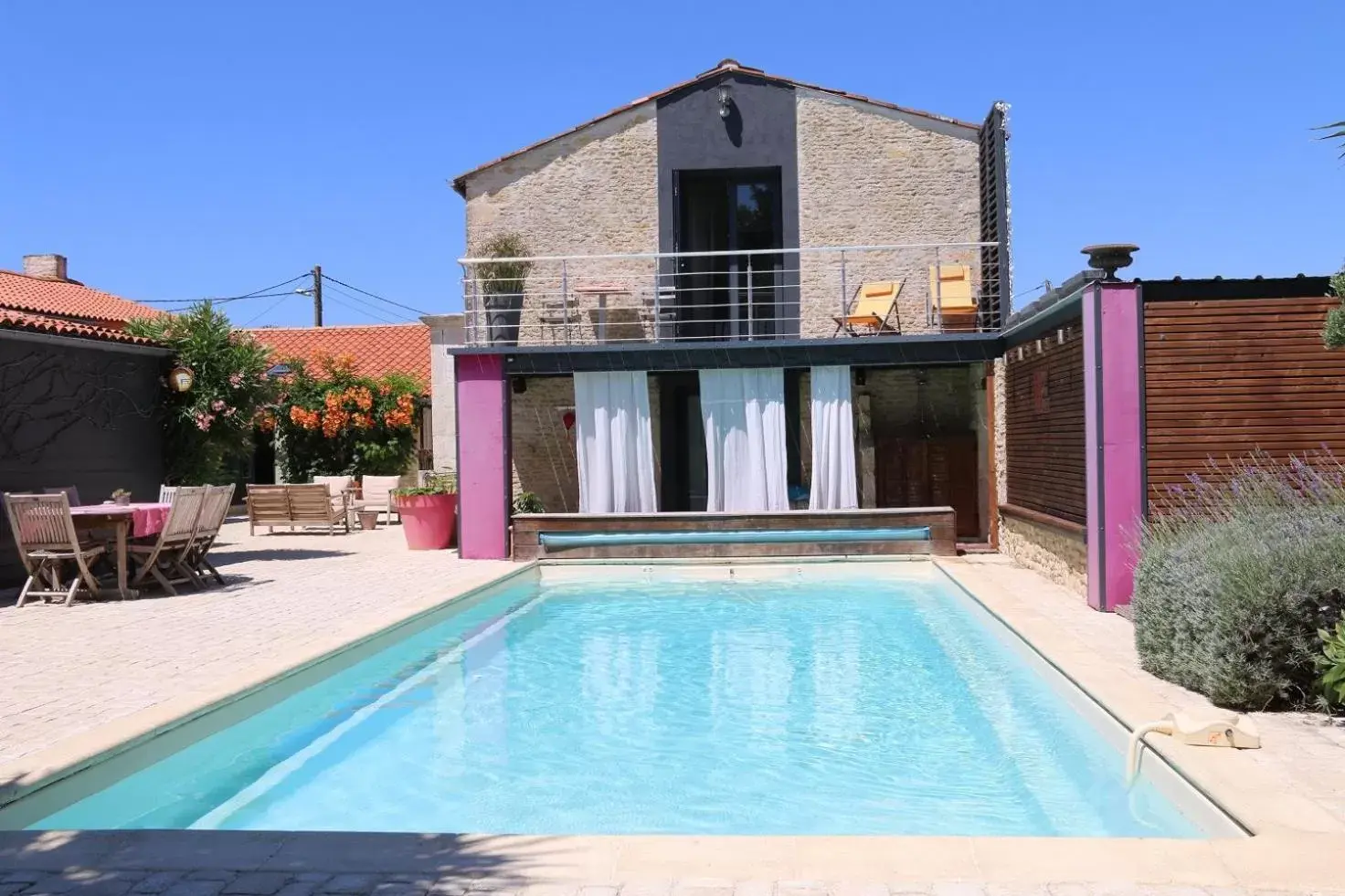 Swimming Pool in Chambres d'hôtes Home Sweet Home