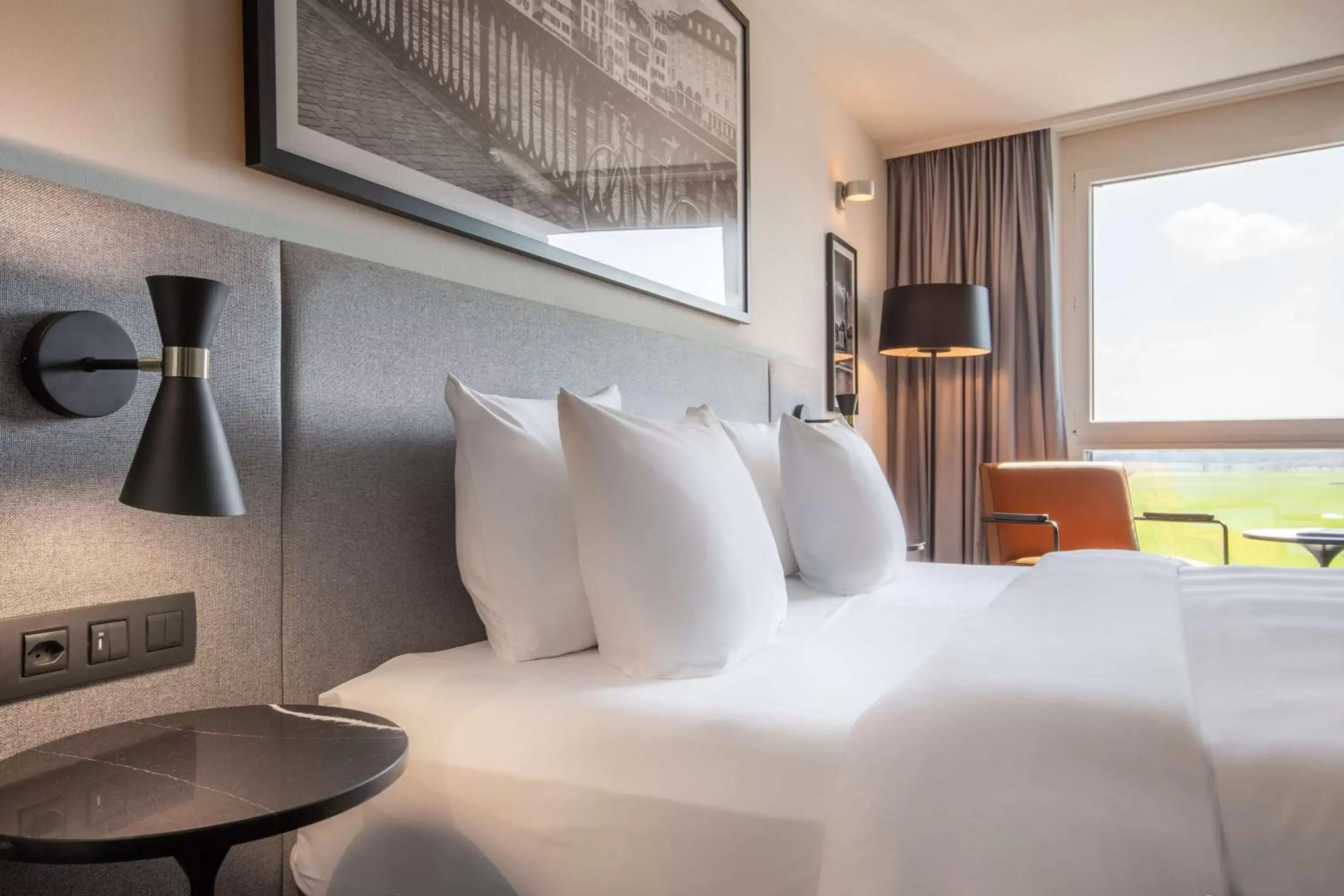 Bedroom in Radisson Hotel Zurich Airport