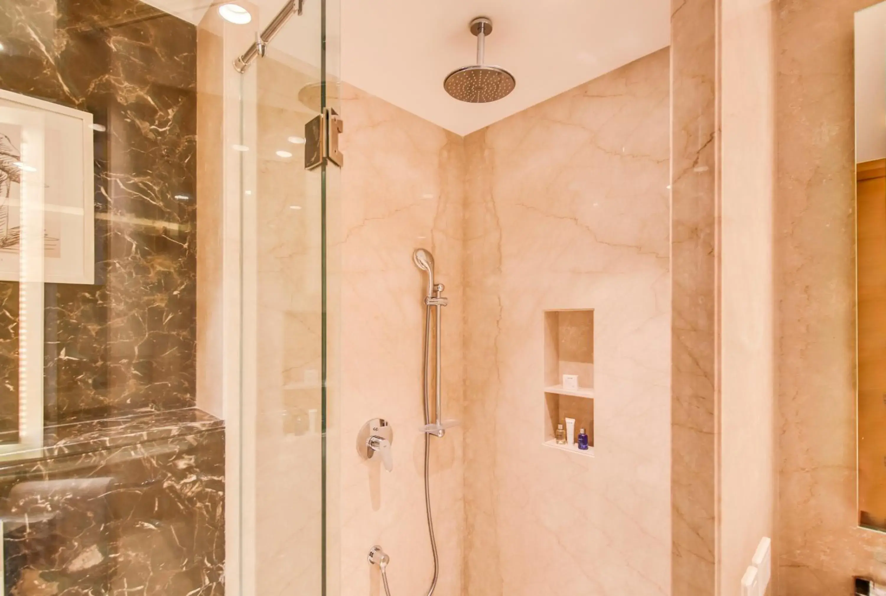 Bathroom in Radisson Blu Gorakhpur Bathroom in Radisson Blu Gorakhpur