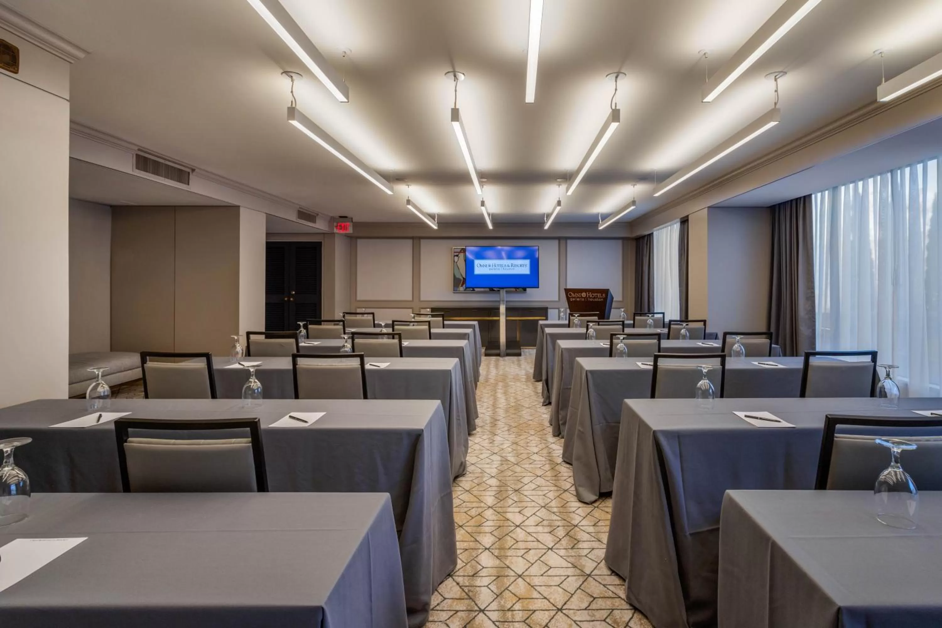 Meeting/conference room in Omni Houston Hotel