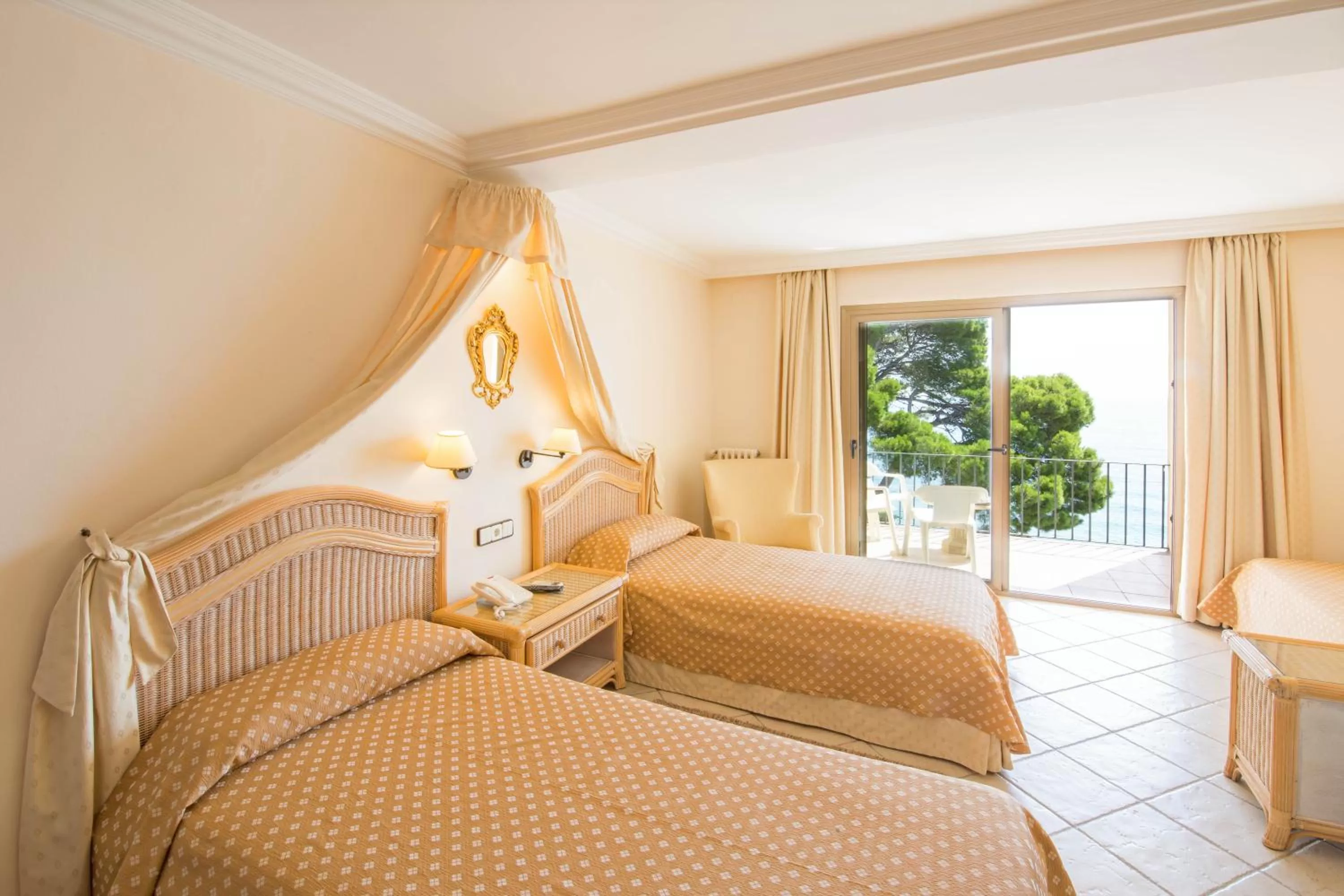 Bed in Hotel Cap Roig & Spa by Brava Hoteles