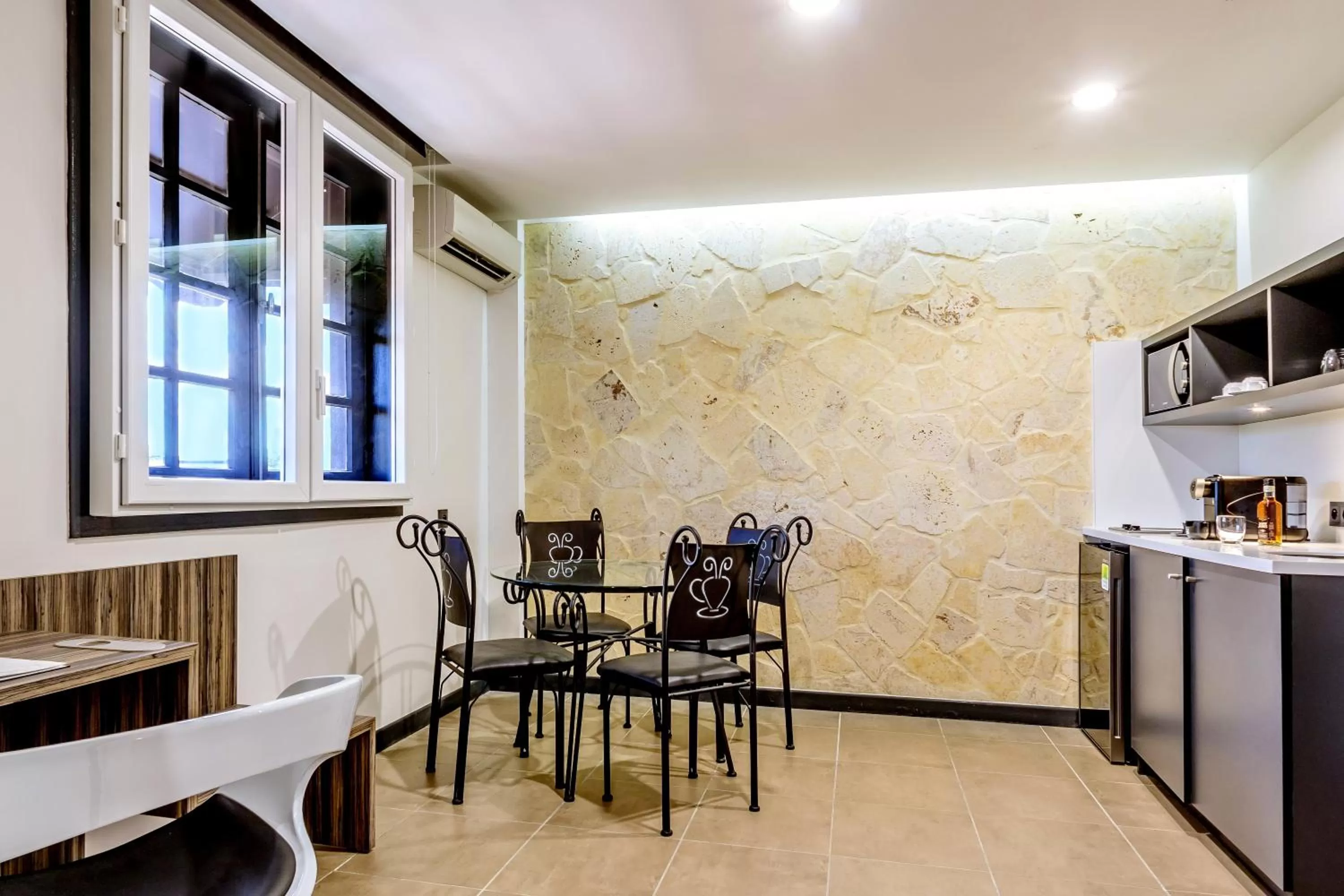 Dining area in Residence Fort Savane