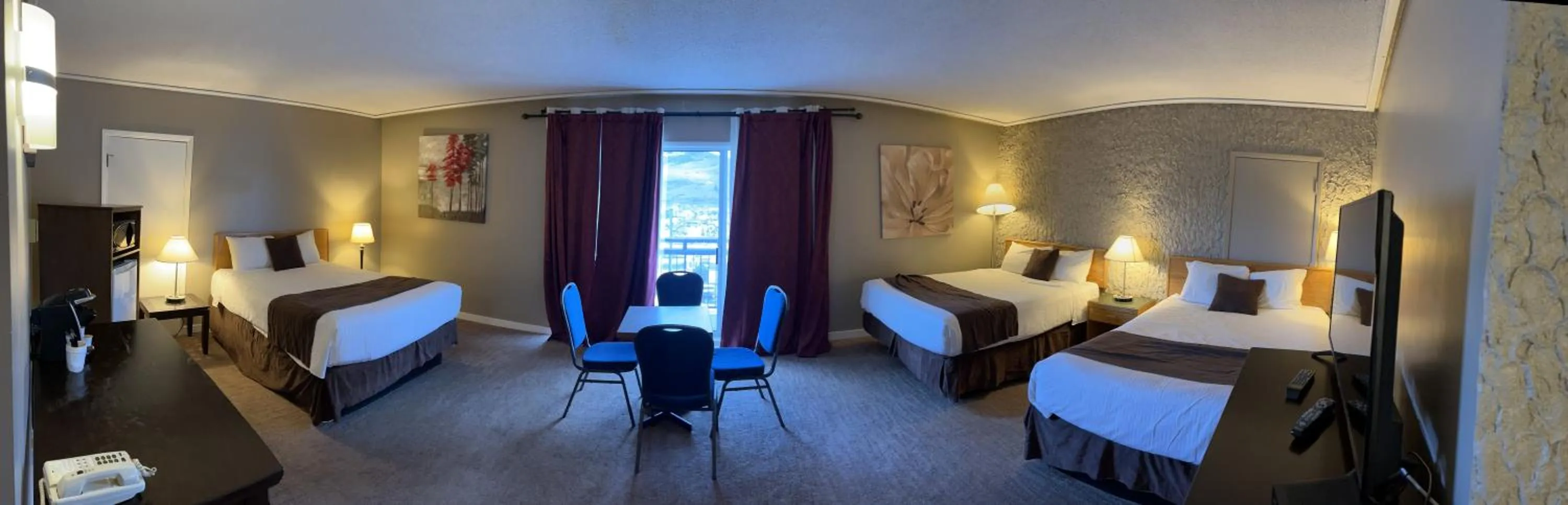 Photo of the whole room, Bed in Divya Sutra Plaza and Conference Centre, Vernon, BC