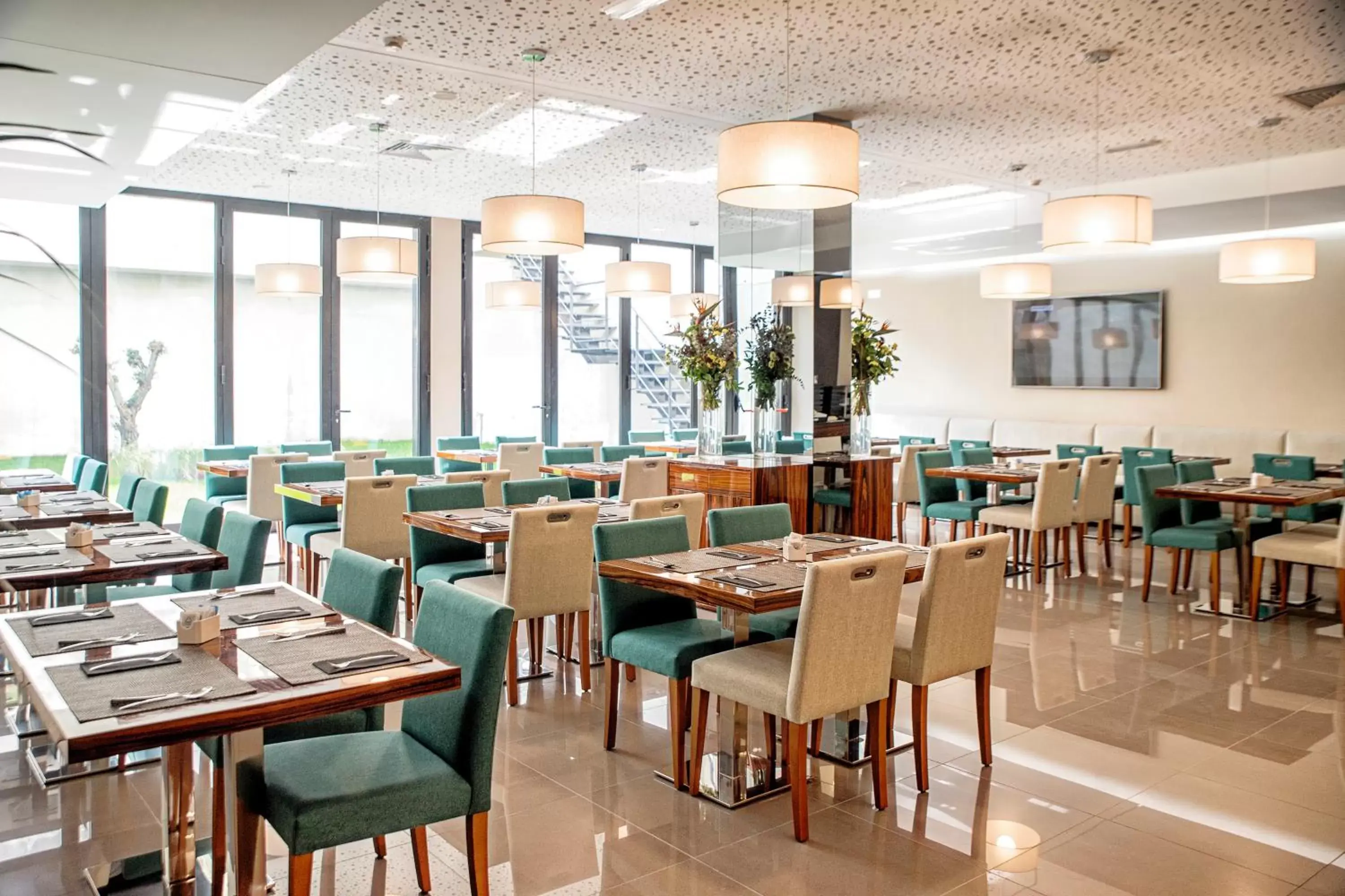 Food and drinks, Restaurant/Places to Eat in ABC Hotel Porto - Boavista