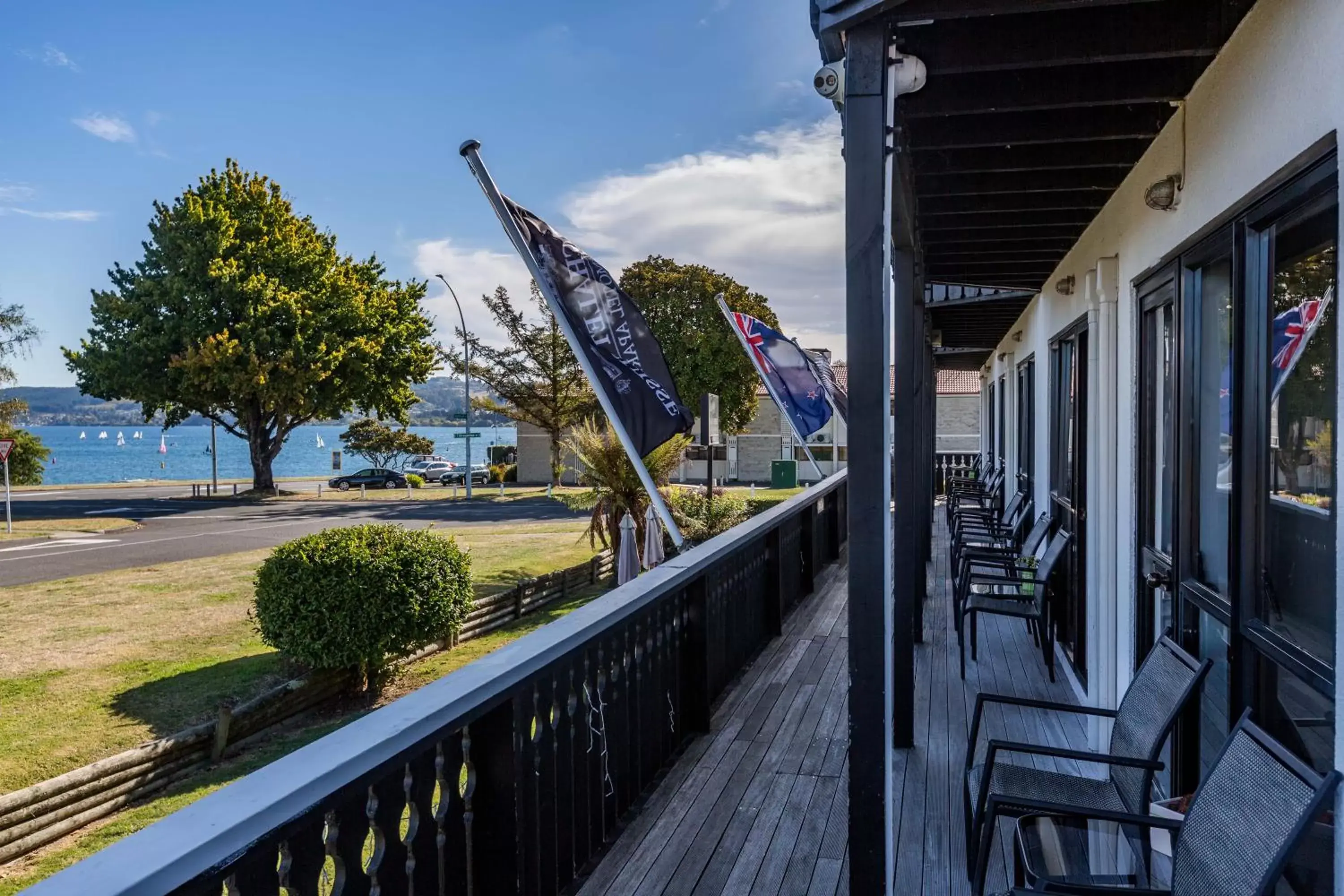 Property building, Balcony/Terrace in Le Chalet Suisse Motel Taupo