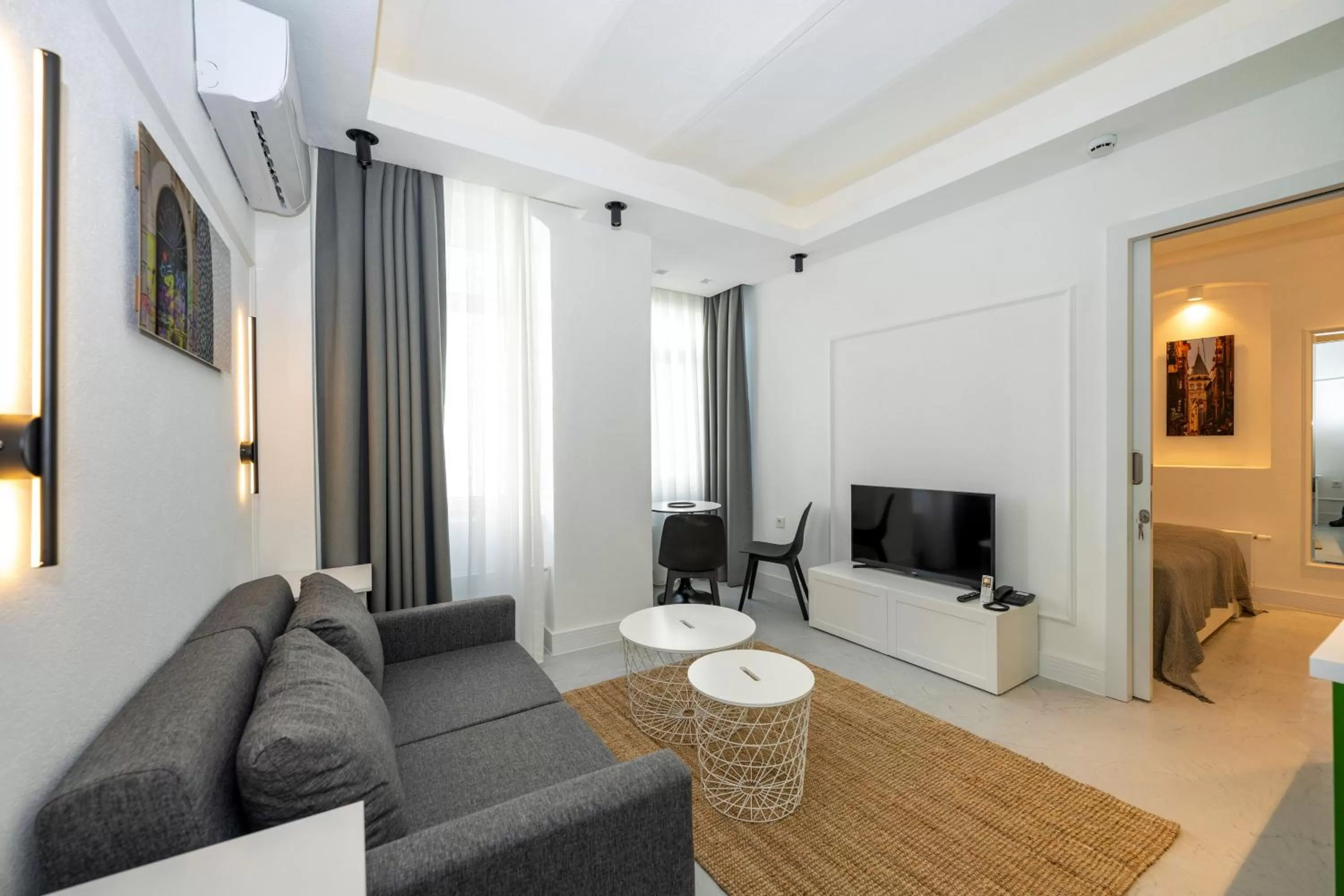 Seating area in Juno Hotel Taksim