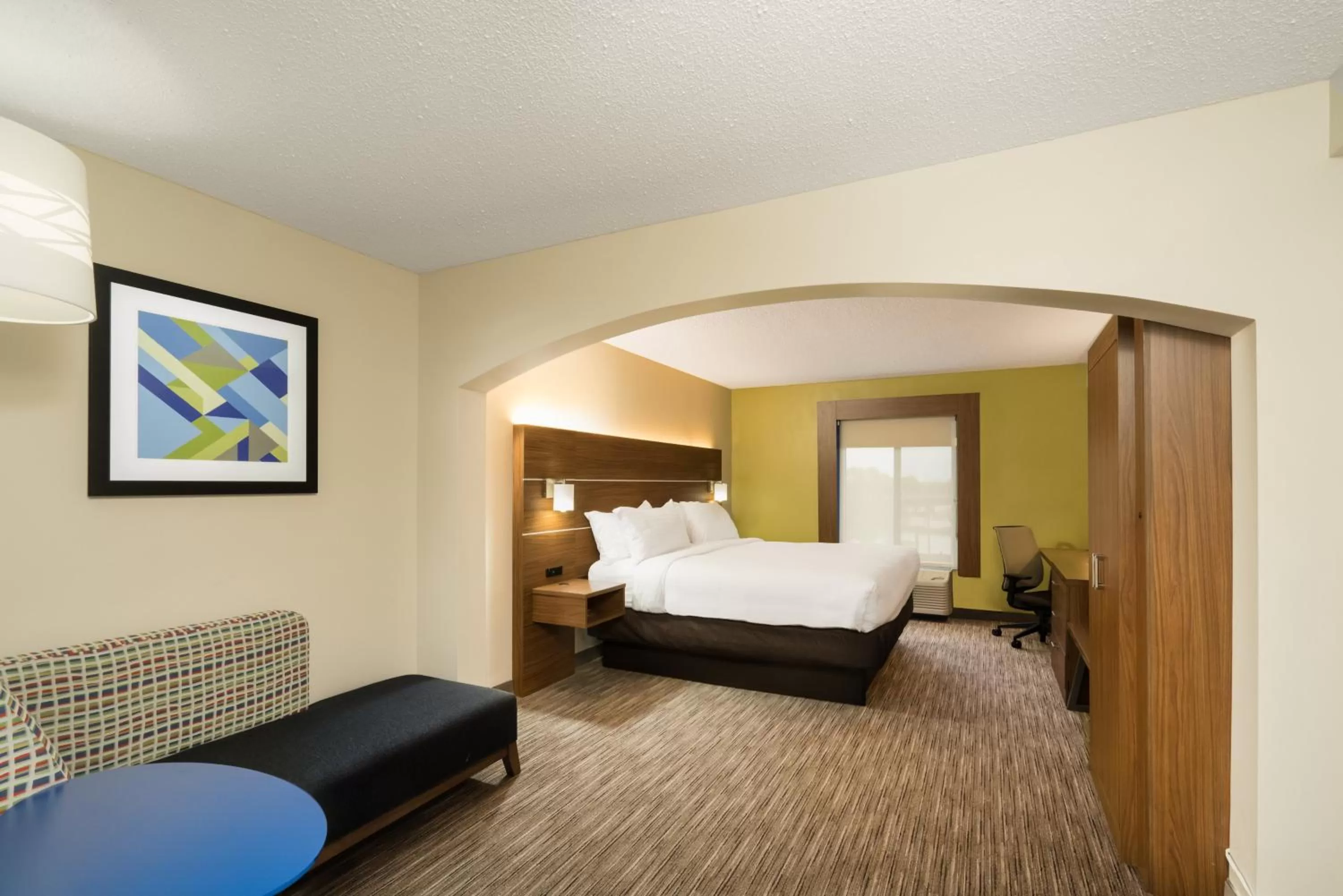 Photo of the whole room, Bed in Holiday Inn Express Hotel & Suites Louisville East by IHG