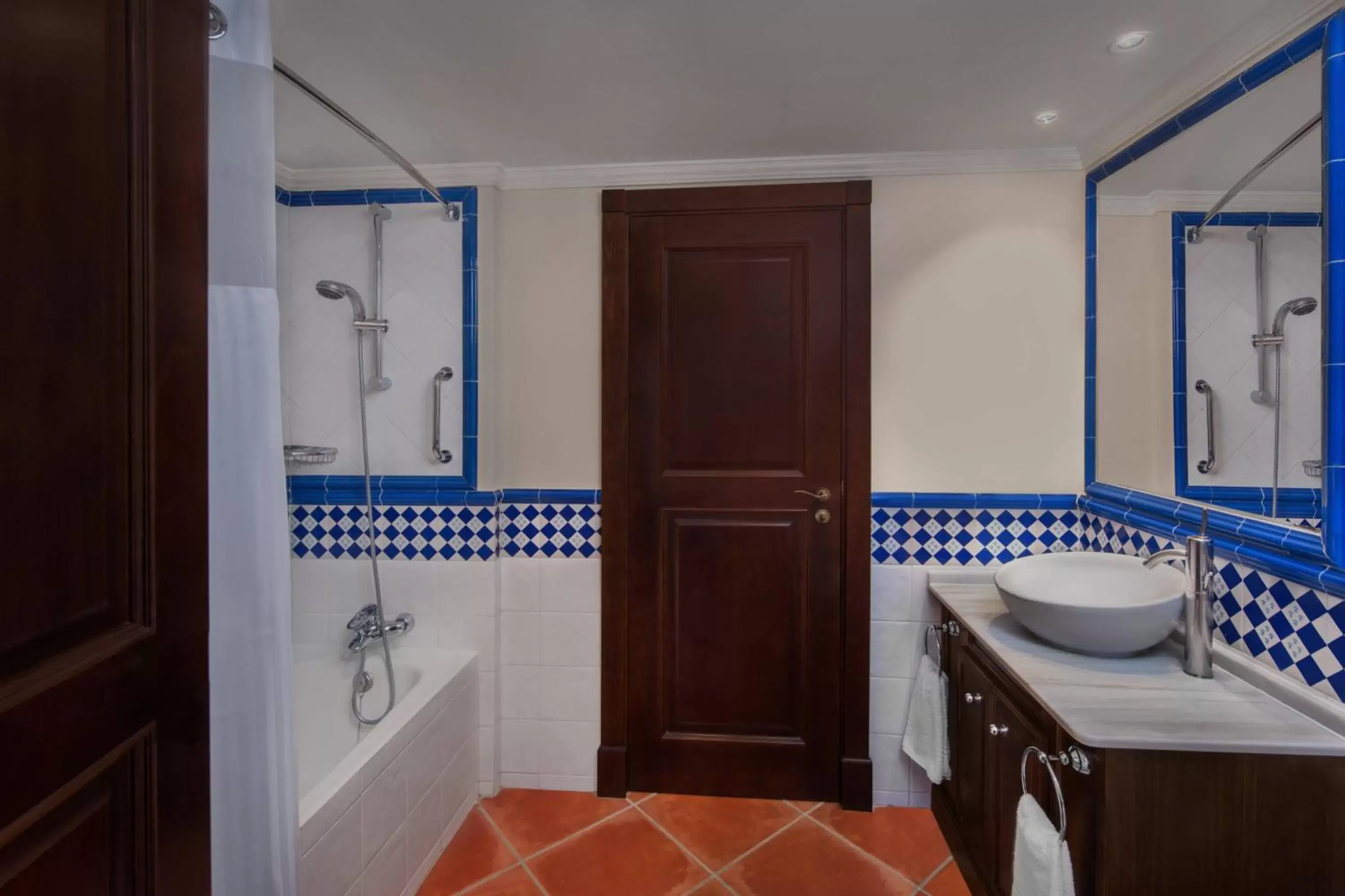 Bathroom in Marriott's Playa Andaluza
