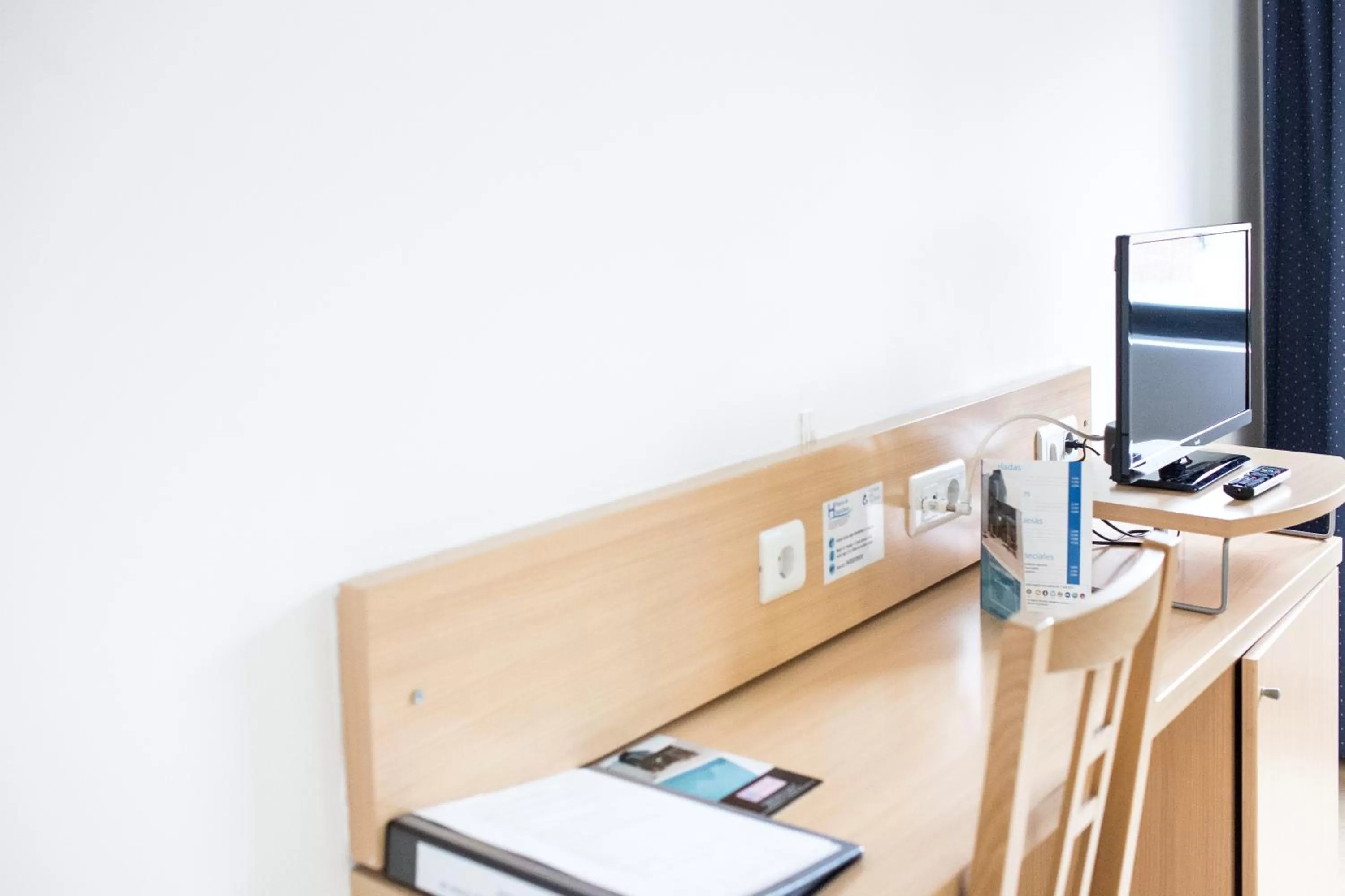 Photo of the whole room in Puerta de Santillana