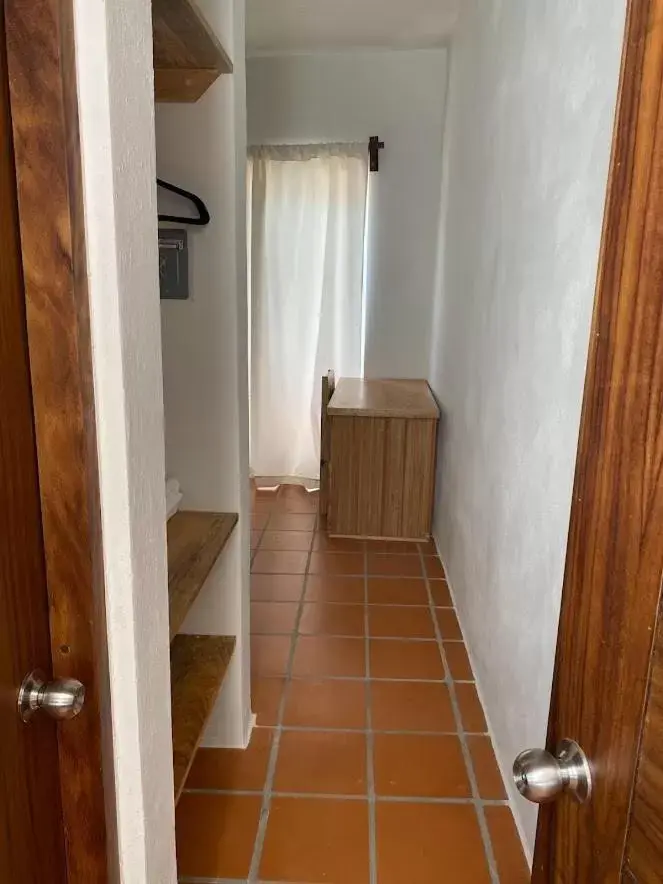 Seating area, Bathroom in Hotel Bungalows Acuario