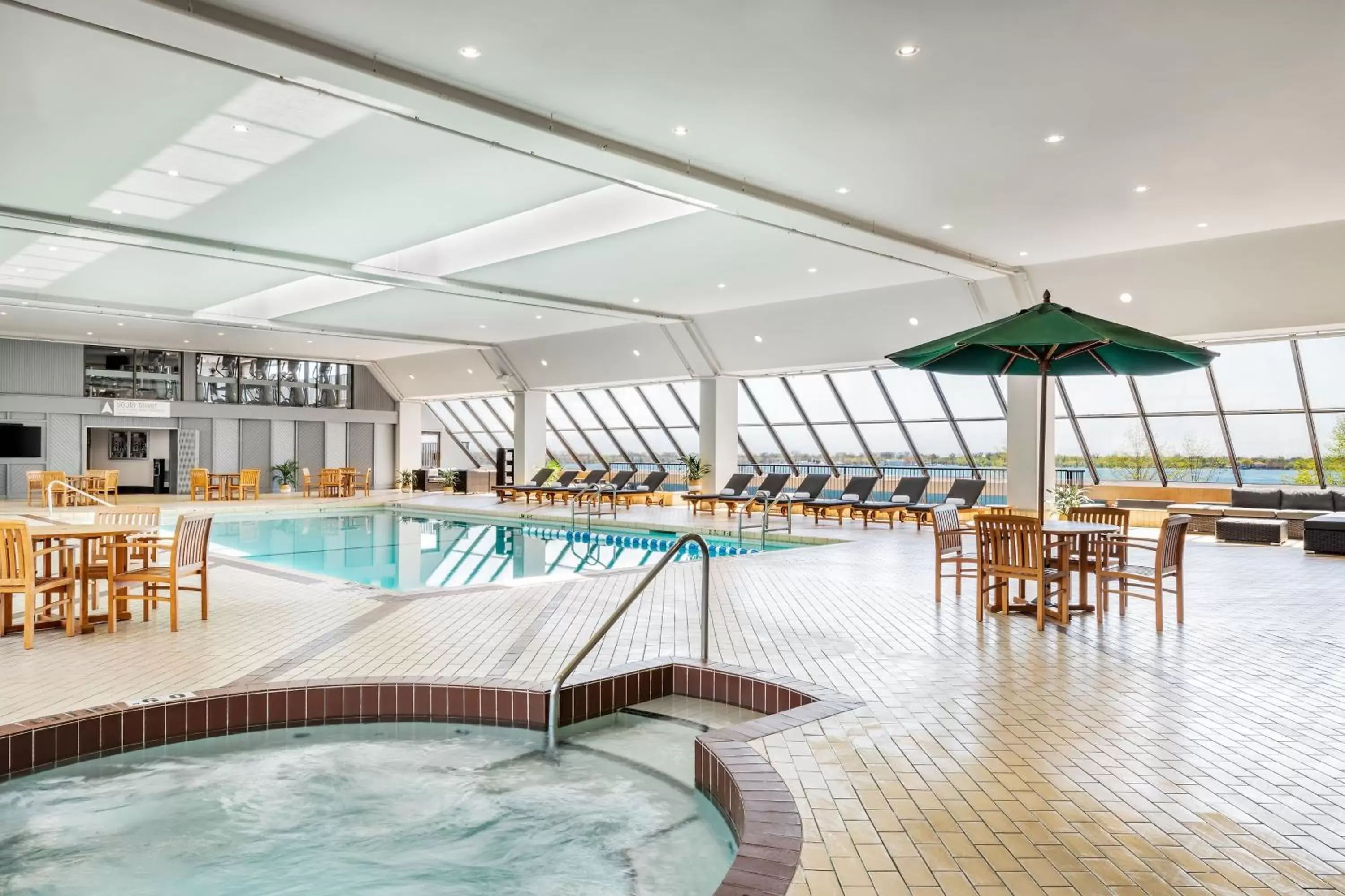 Swimming Pool in The Westin Harbour Castle, Toronto