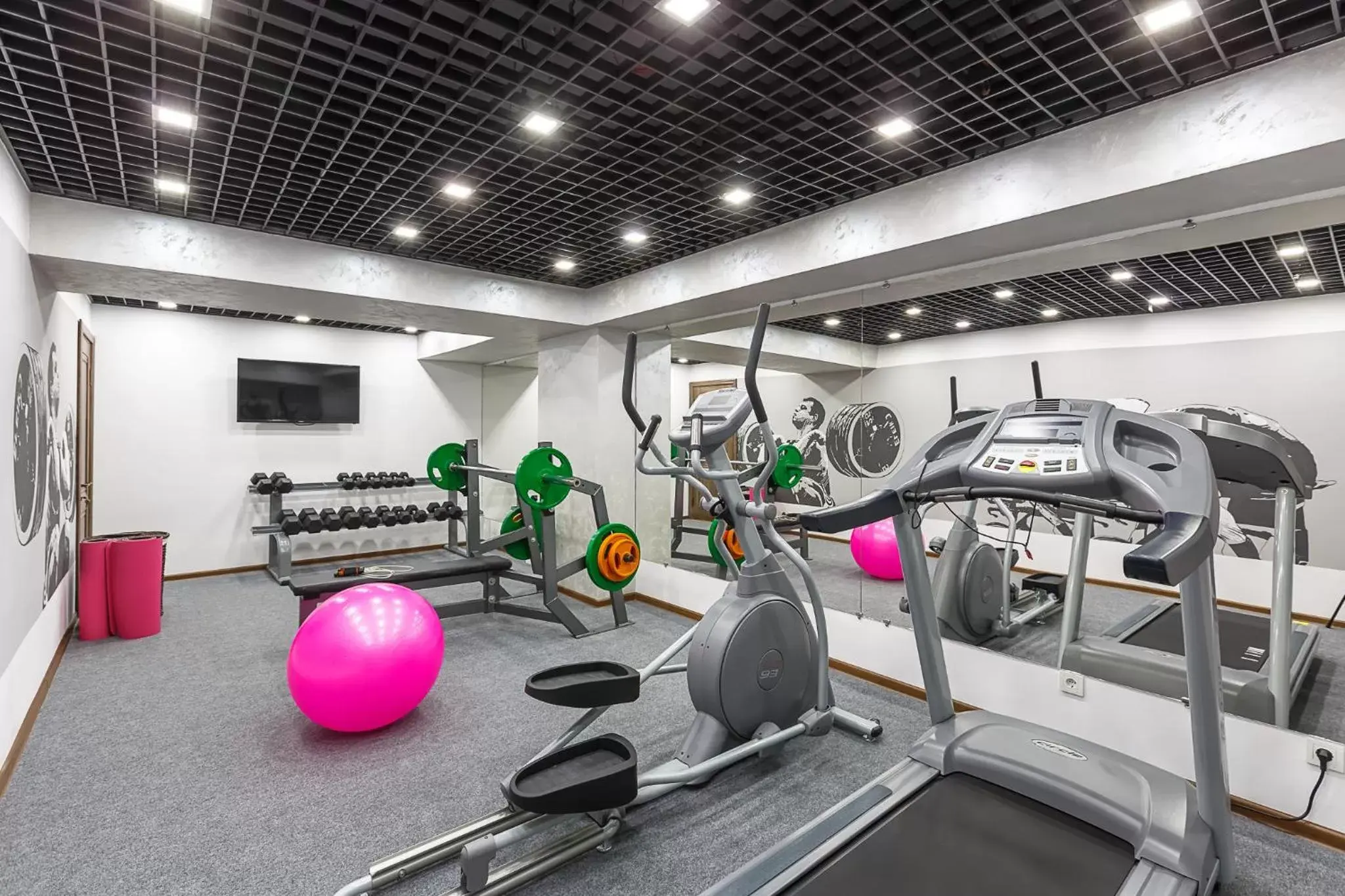 Fitness centre/facilities, Fitness Center/Facilities in Renion Hills Hotel