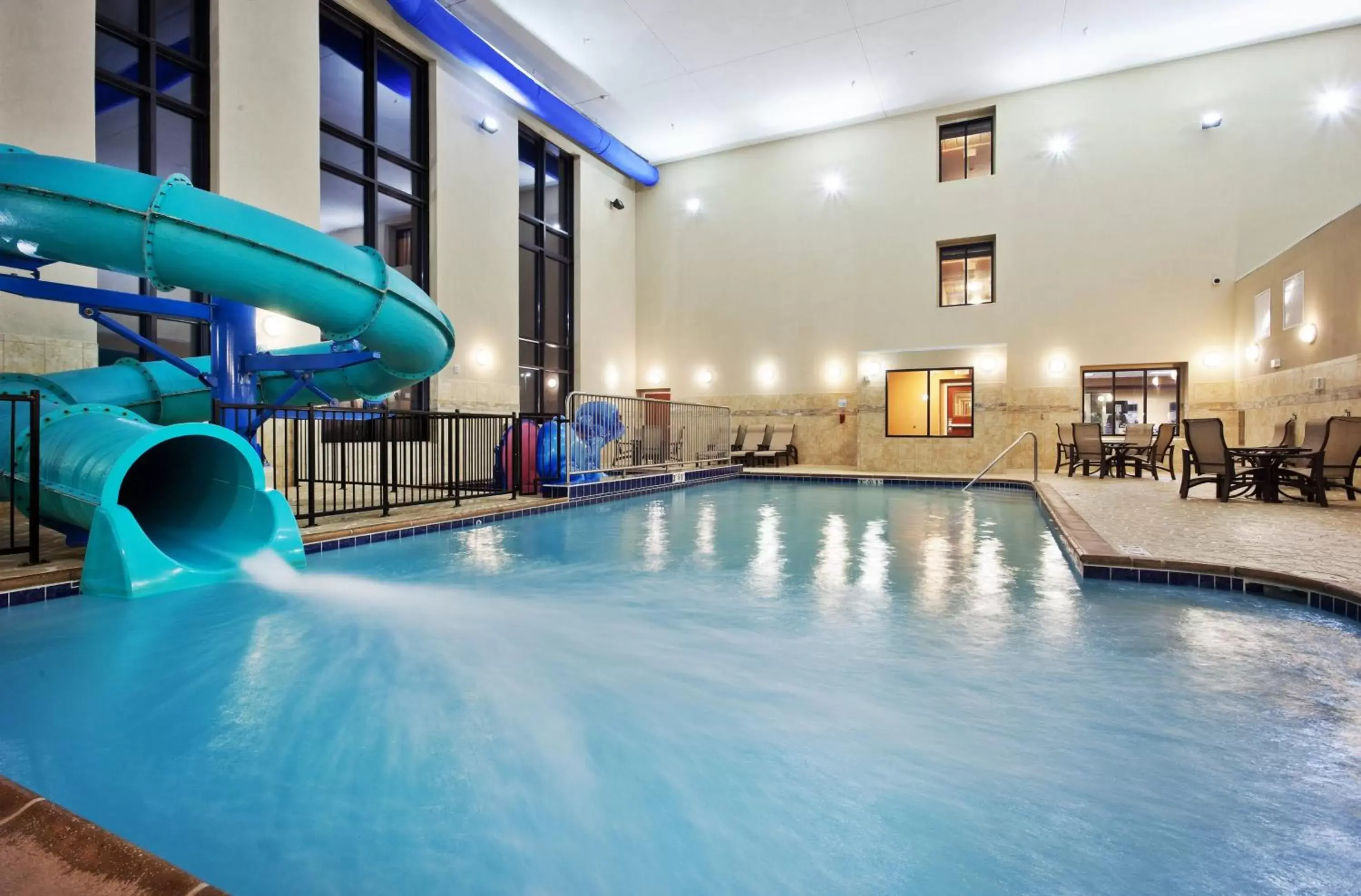 Swimming pool, Water Park in Holiday Inn Express and Suites Great Falls, an IHG Hotel