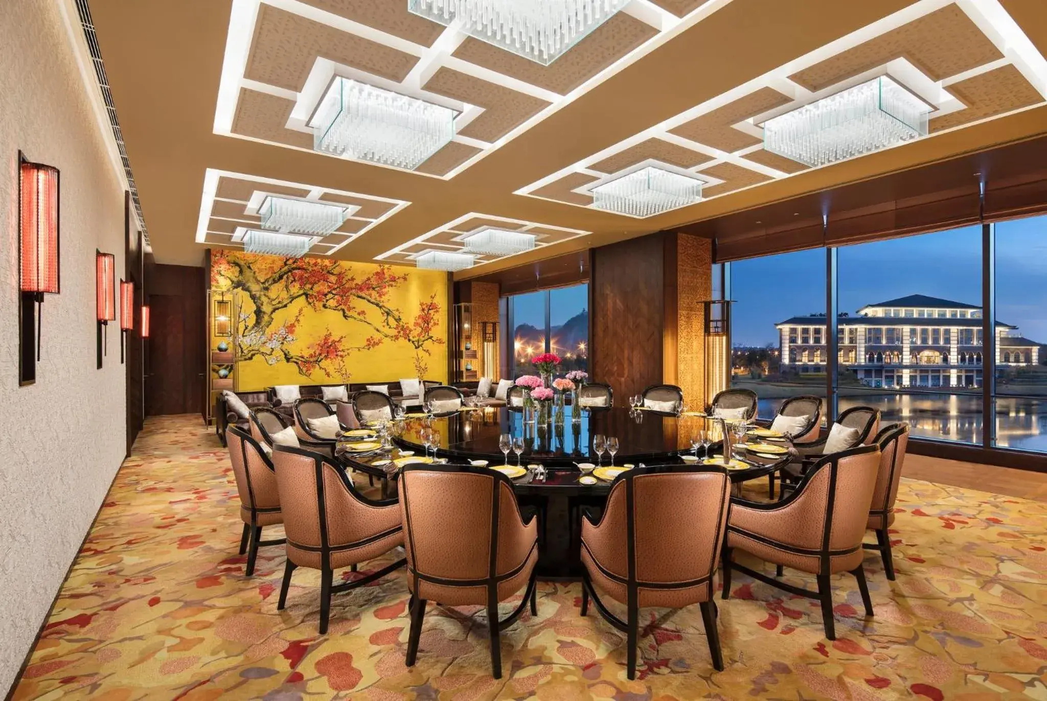 Restaurant/Places to Eat in InterContinental Nantong, an IHG Hotel-Best view of yangtze