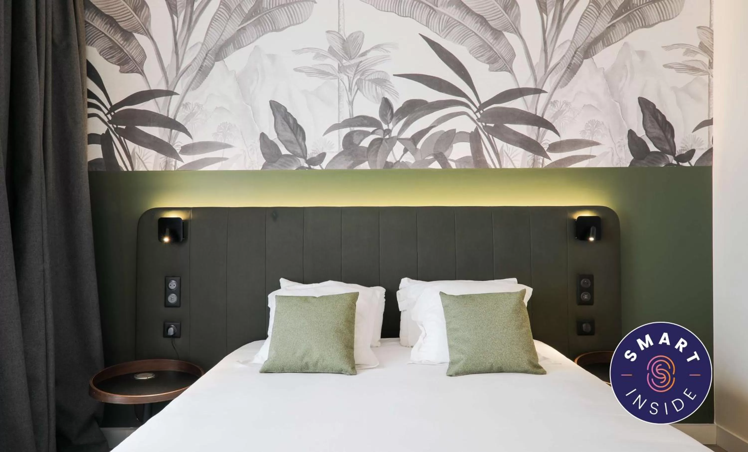 Bed in Campanile Smart Lyon Est - Eurexpo Bron Aviation