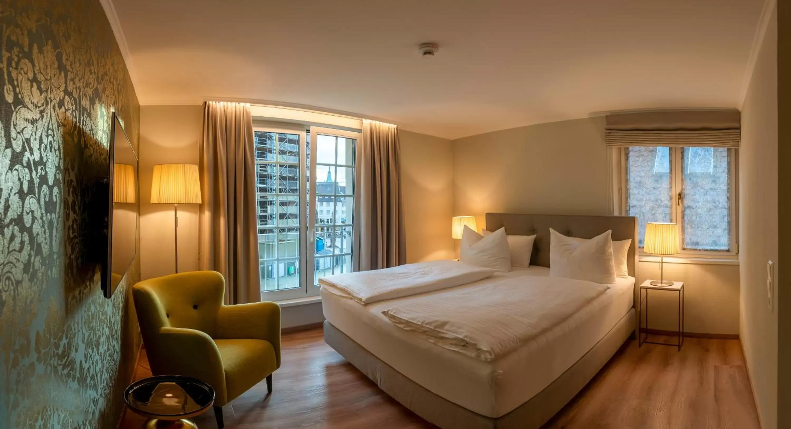 Deluxe Double Room in Hotel Rappen am Münsterplatz Deluxe Double Room in Hotel Rappen am Münsterplatz