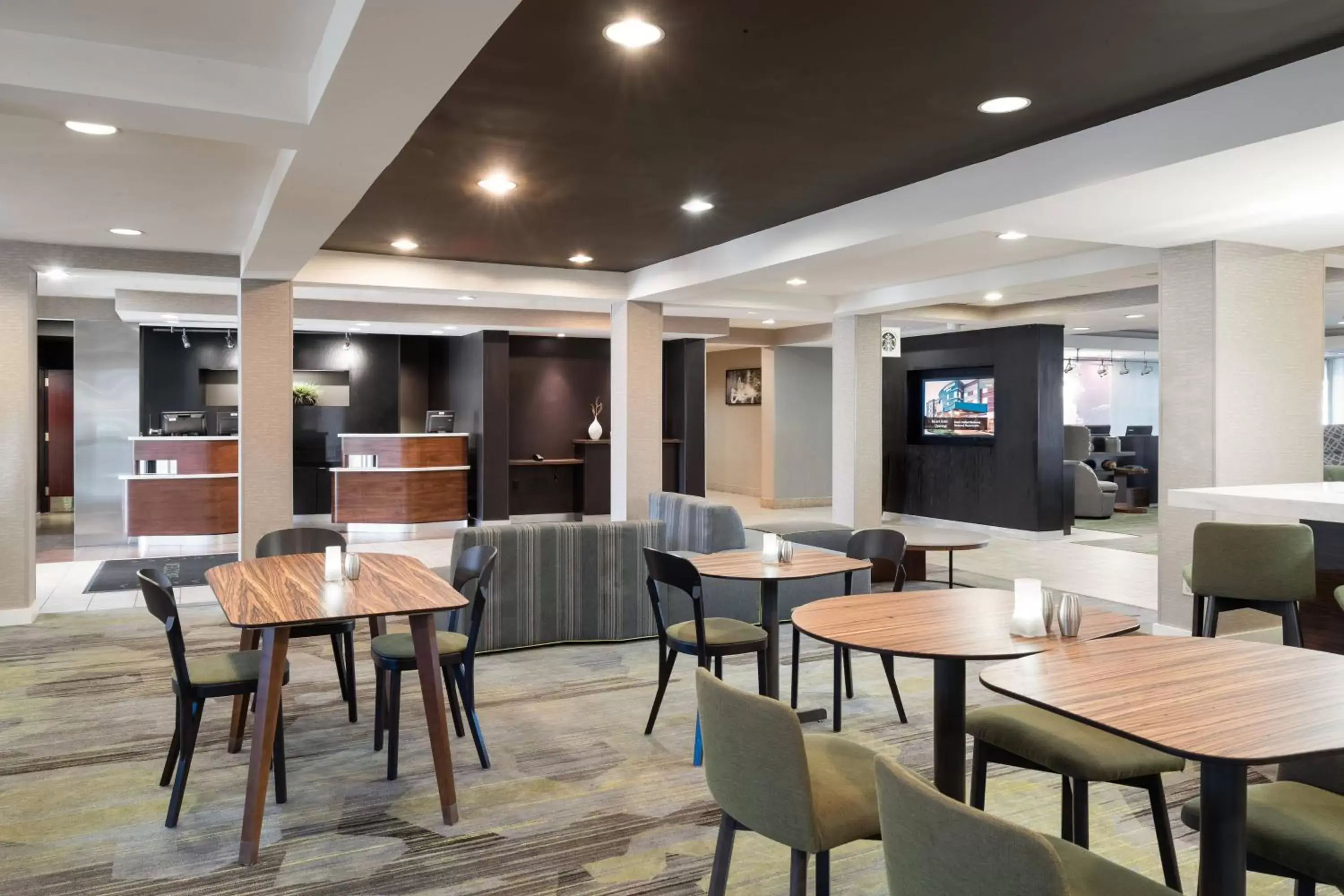 Lobby or reception, Restaurant/Places to Eat in Courtyard by Marriott Princeton