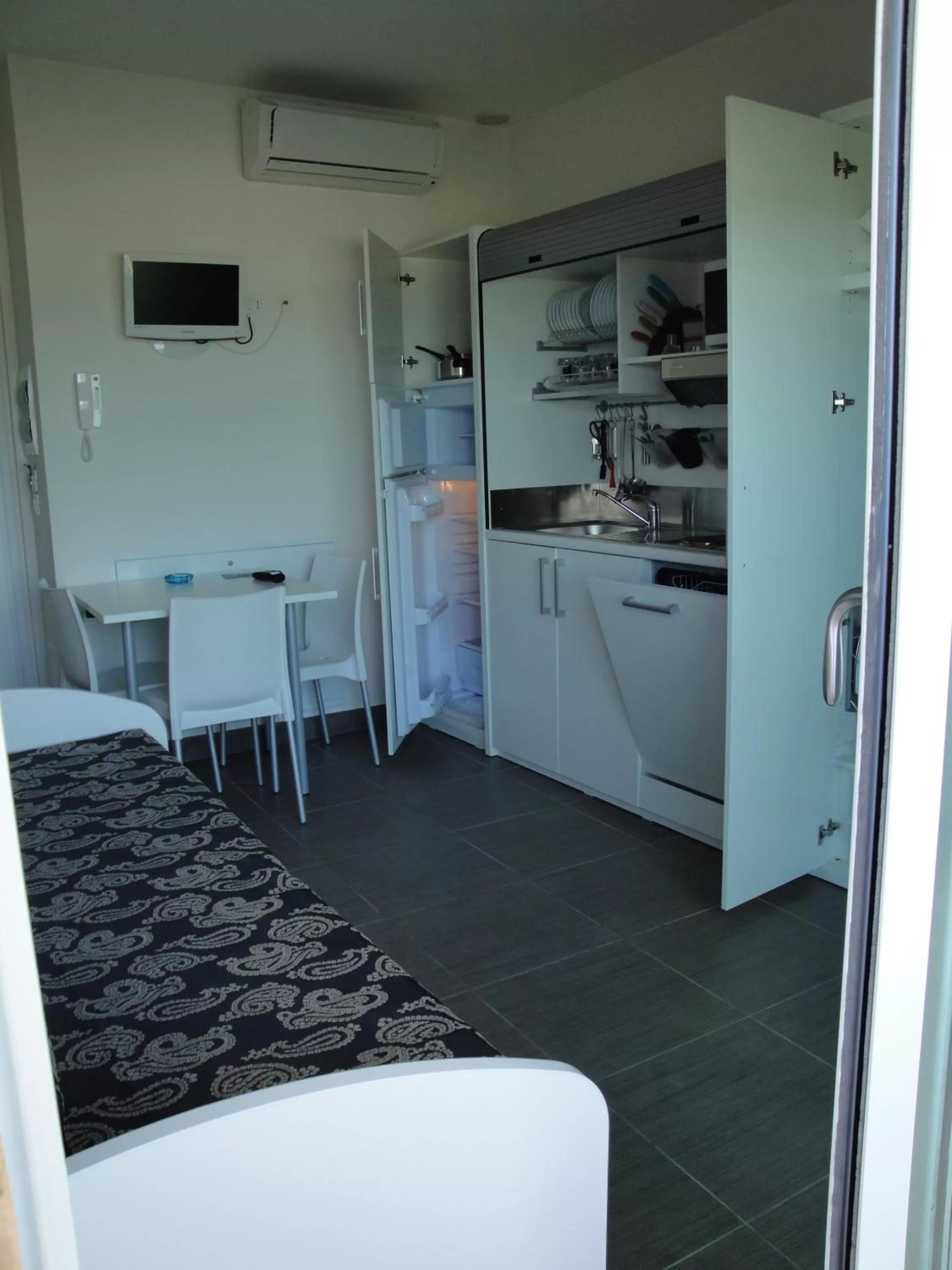 TV and multimedia in Residence La Nave