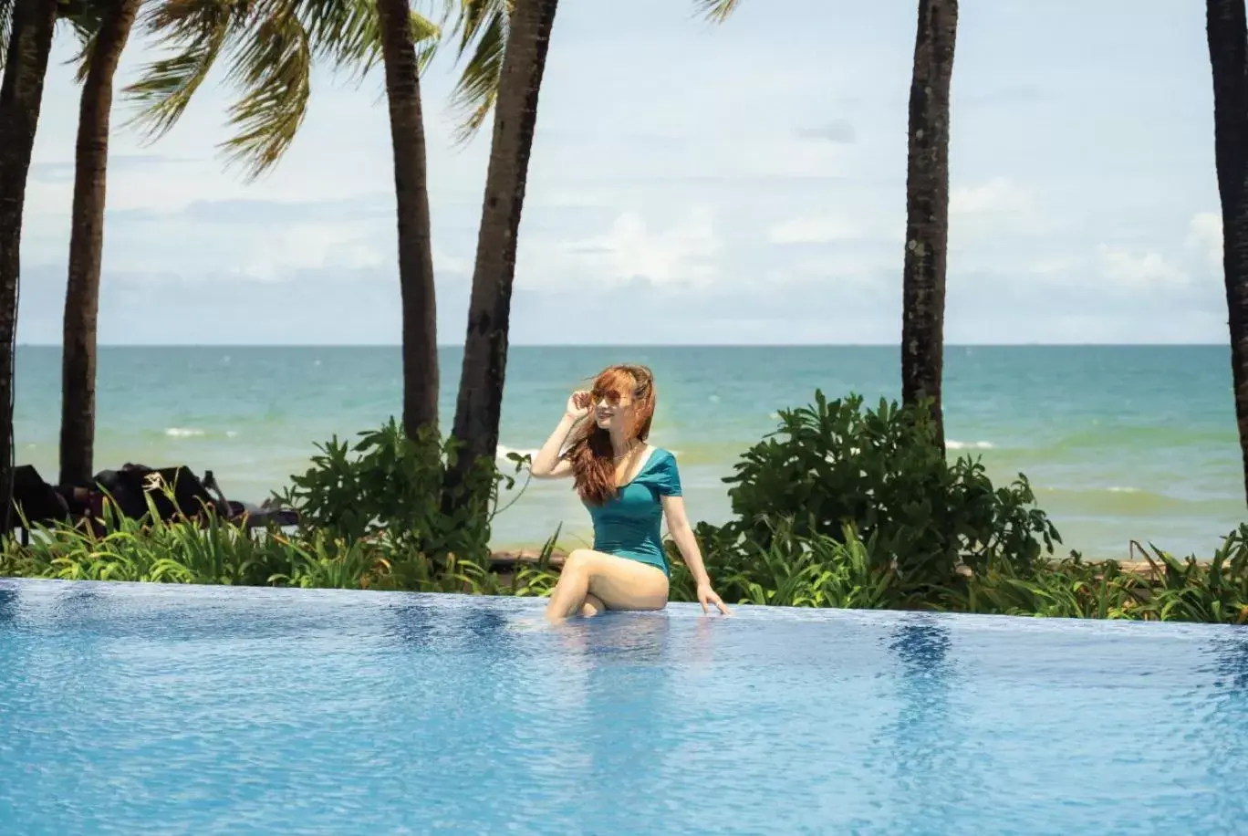 Swimming Pool in Salinda Resort Phu Quoc - Sparkling Wine Breakfast