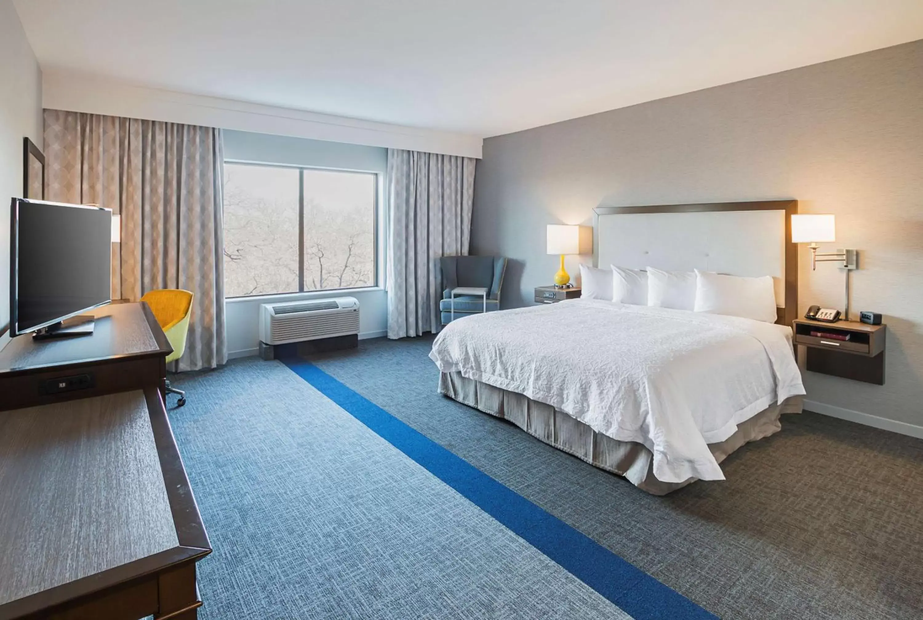 Bedroom, Bed in Hampton Inn & Suites Colleyville DFW Airport West