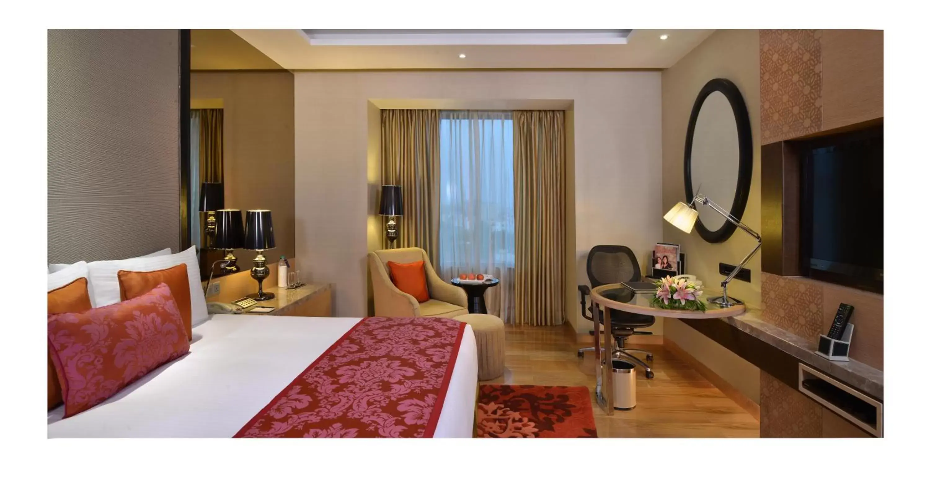 Bed in Radisson Blu Jaipur Bed in Radisson Blu Jaipur