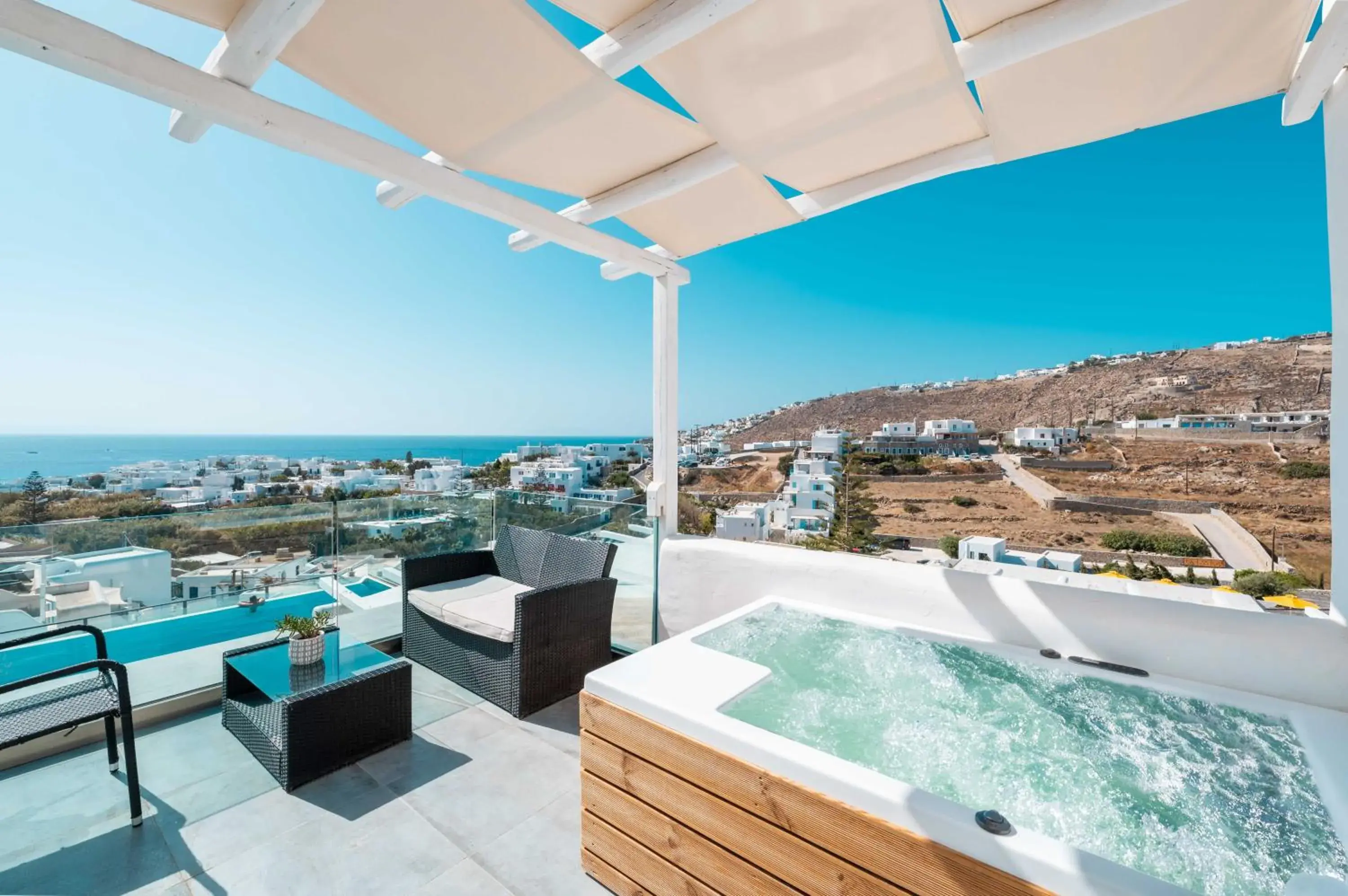 Hot Tub in Mr & Mrs White Mykonos