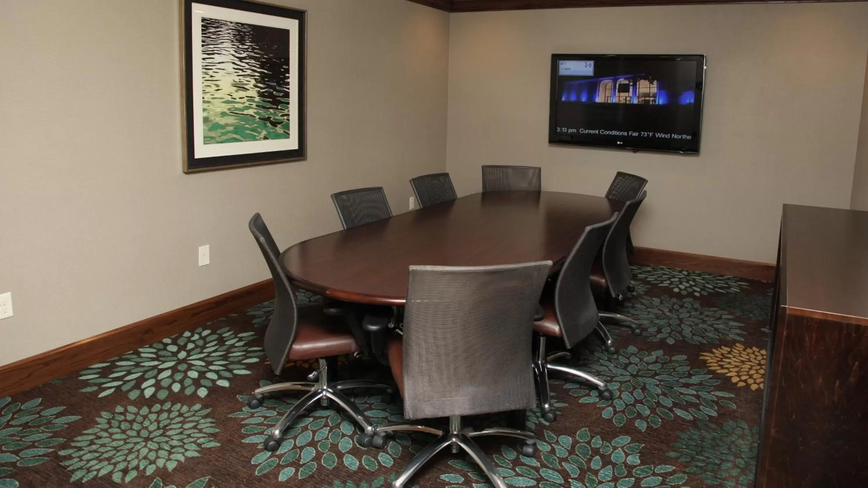 Meeting/conference room in Staybridge Suites Lincoln North East, an IHG Hotel