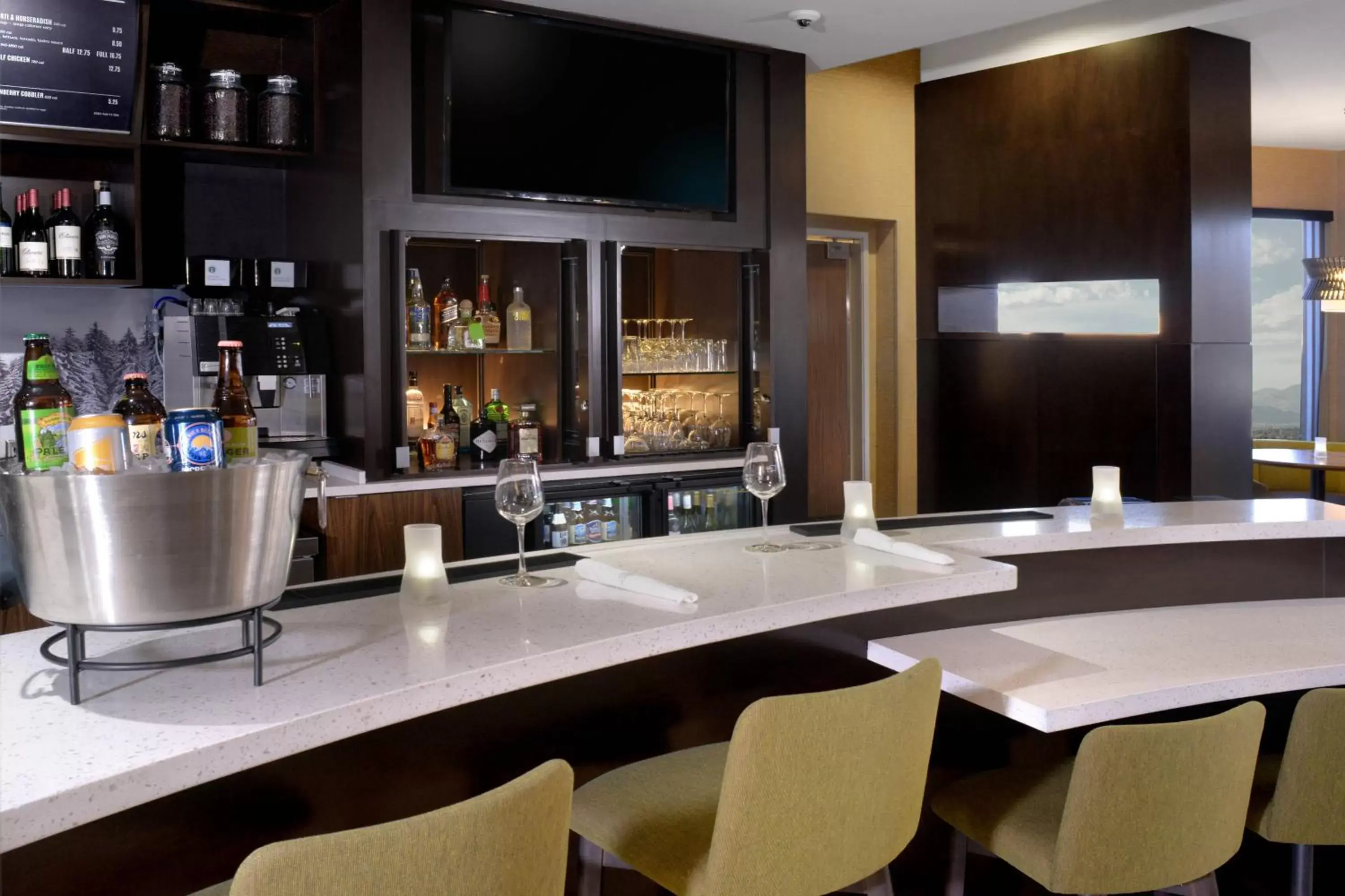 Restaurant/places to eat, Lounge/Bar in Courtyard by Marriott Denver Southwest/Littleton