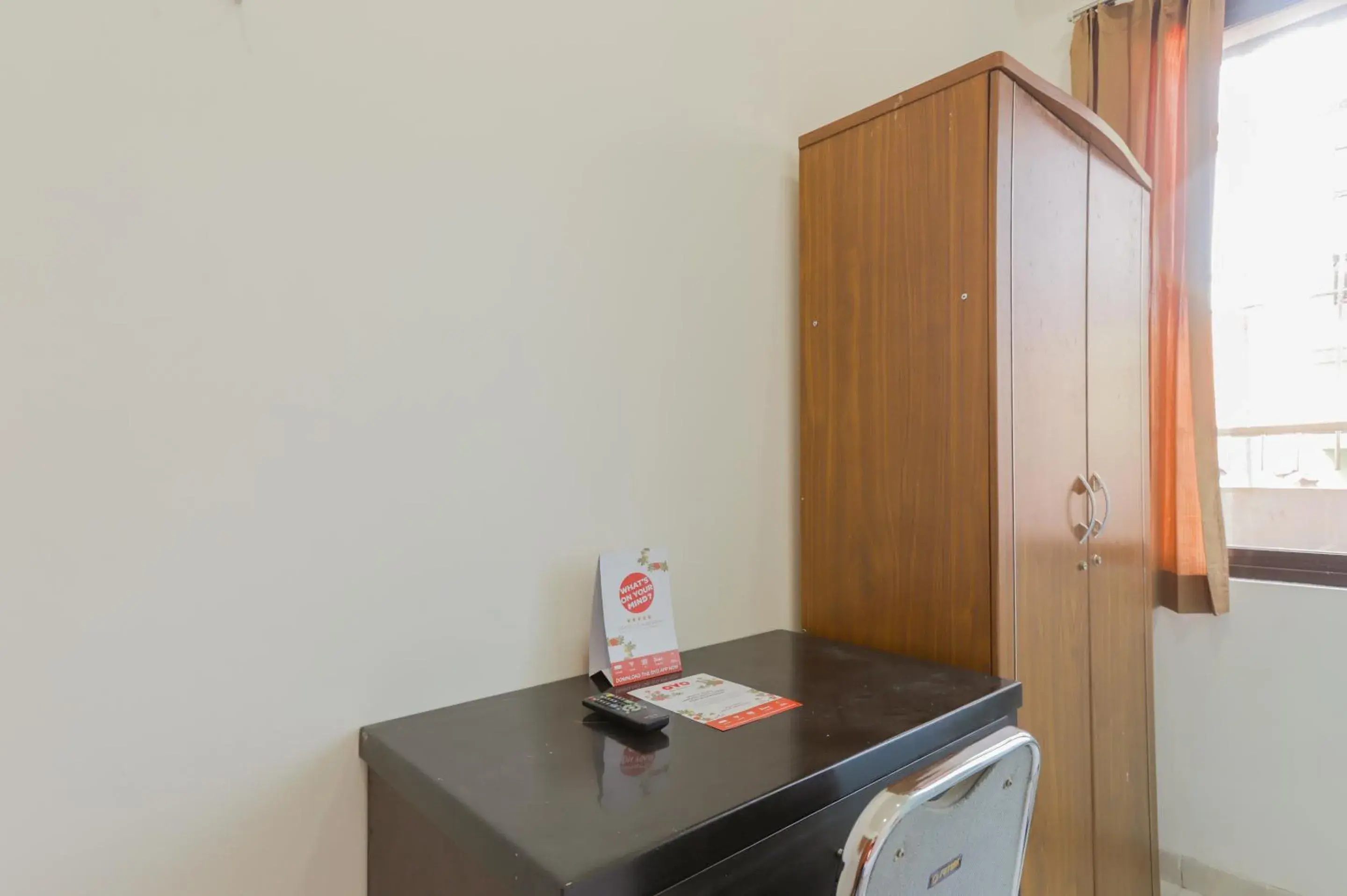 Seating area, TV/Entertainment Center in OYO 866 Idola Residence