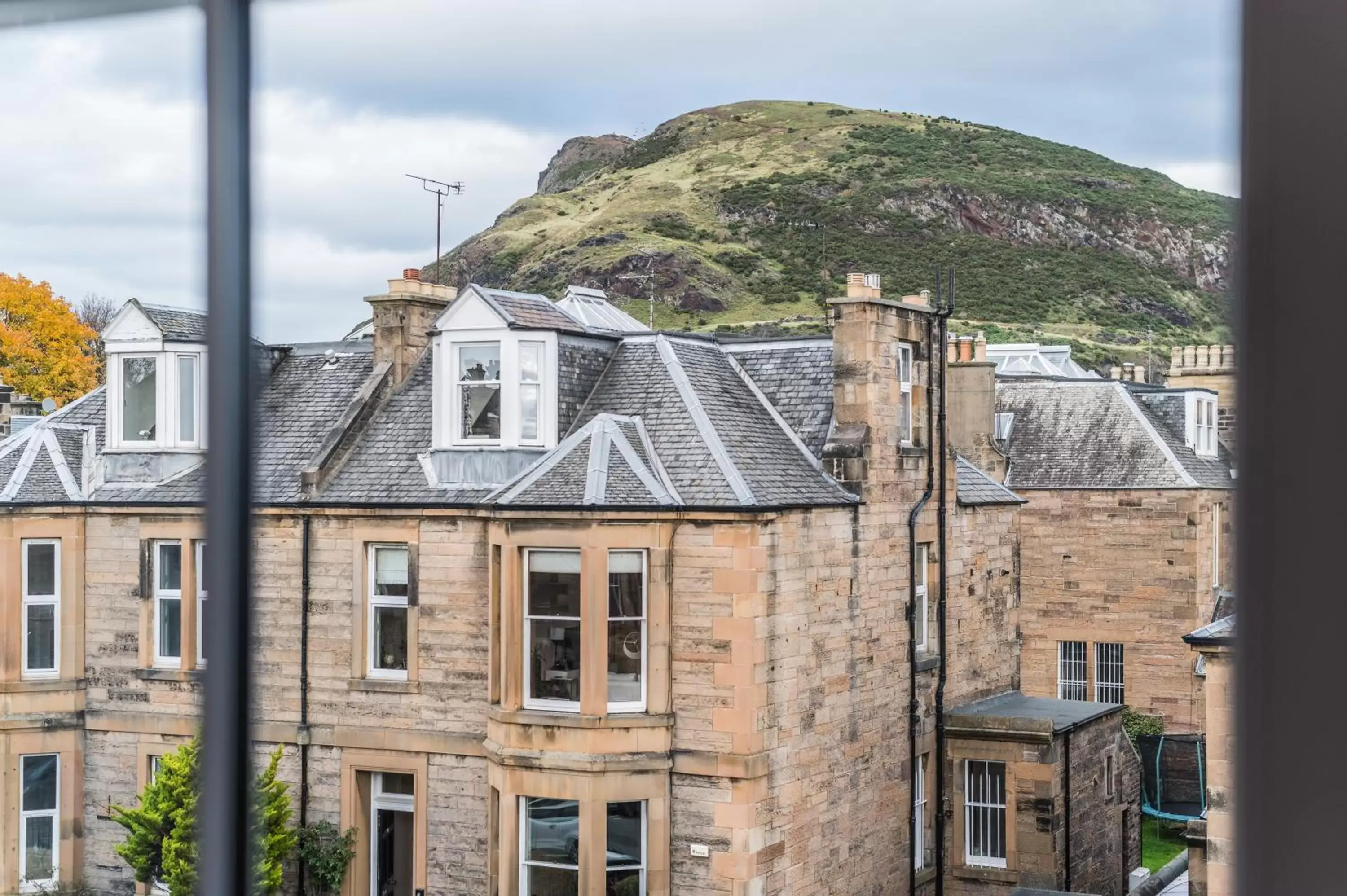 View (from property/room), Property Building in Hotel Ceilidh-Donia