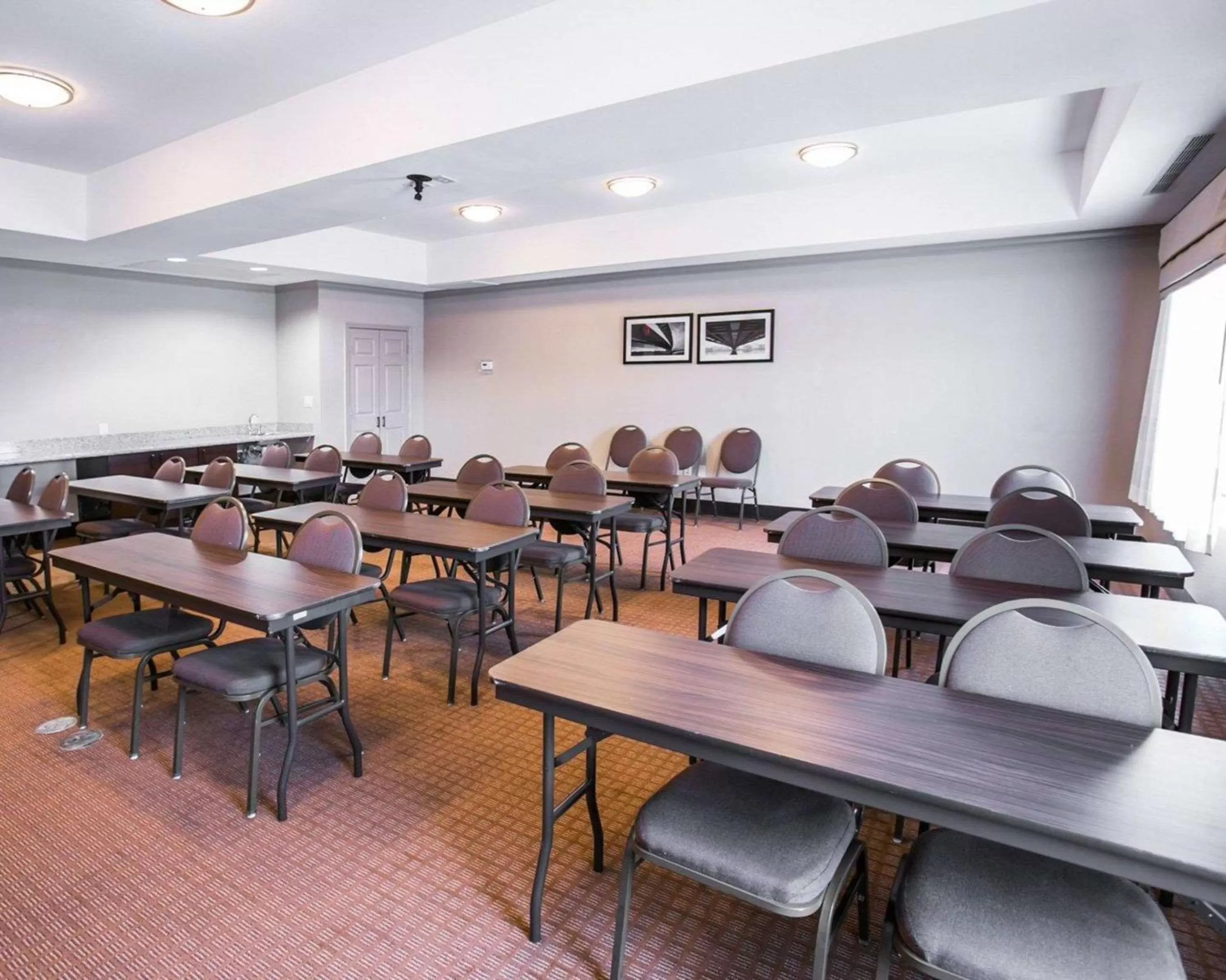 On site in Restwell Inn & Suites I-45 North