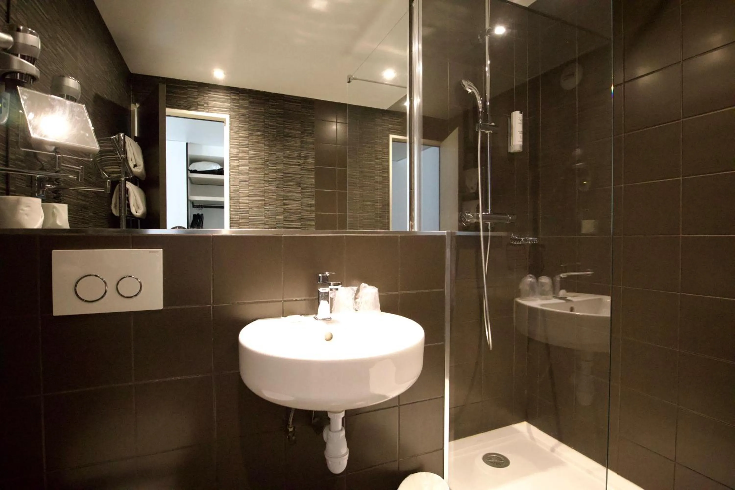 Bathroom in Appia La Fayette