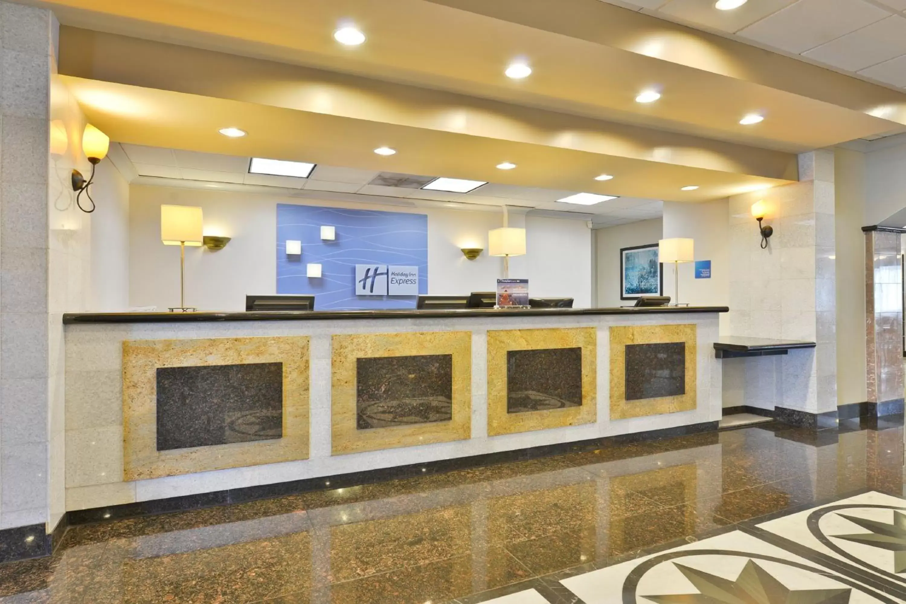 Lobby or reception, Lobby/Reception in Holiday Inn Express Hotel & Suites Tacoma South - Lakewood, an IHG Hotel