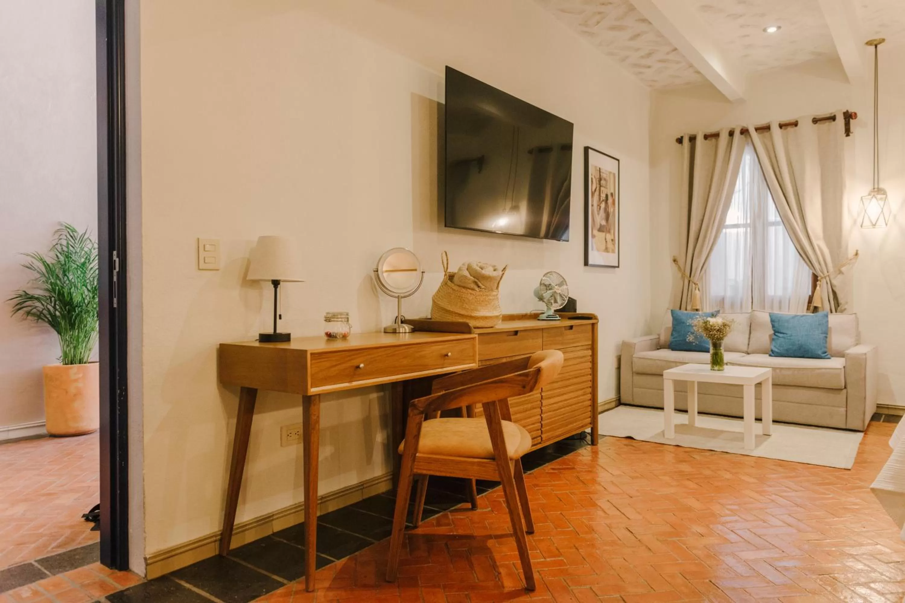 TV/Entertainment Center in Agua Santa Hotel Boutique