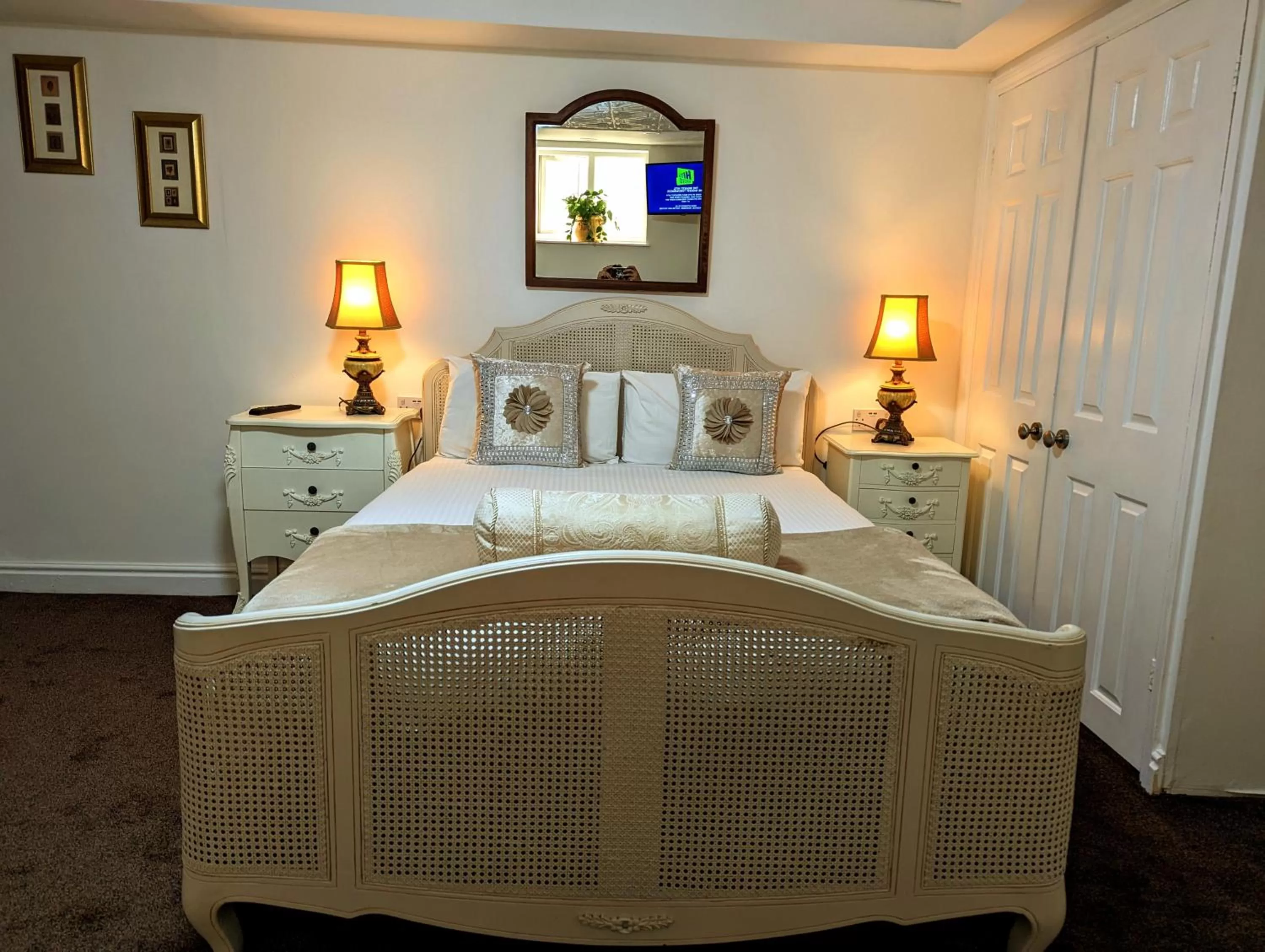 Photo of the whole room, Bed in Brookside Hotel & Restaurant ,Suitable for Solo Travelers Couples Educational Groups & Families welcome