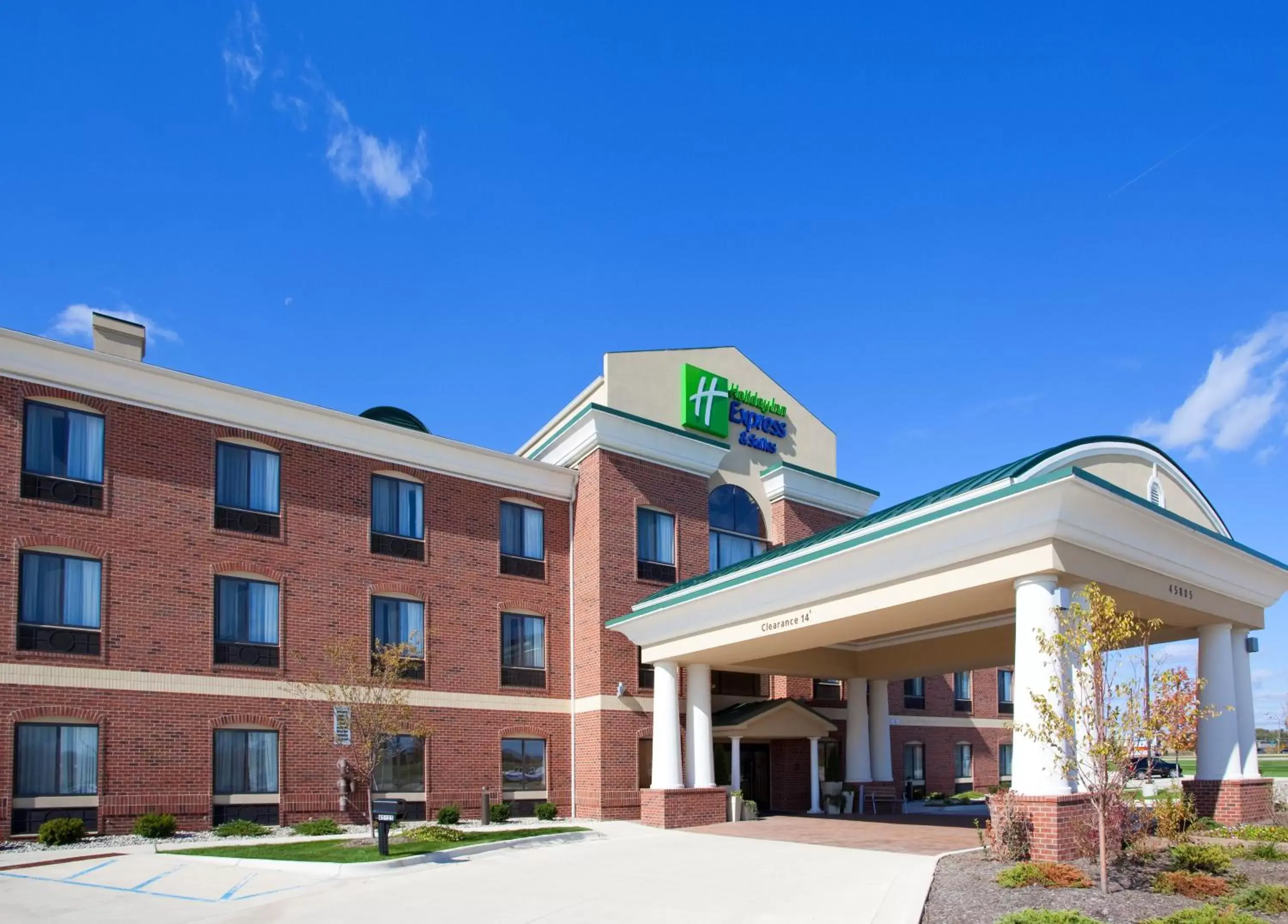 Property Building in Holiday Inn Express Hotel & Suites Chesterfield - Selfridge Area, an IHG Hotel