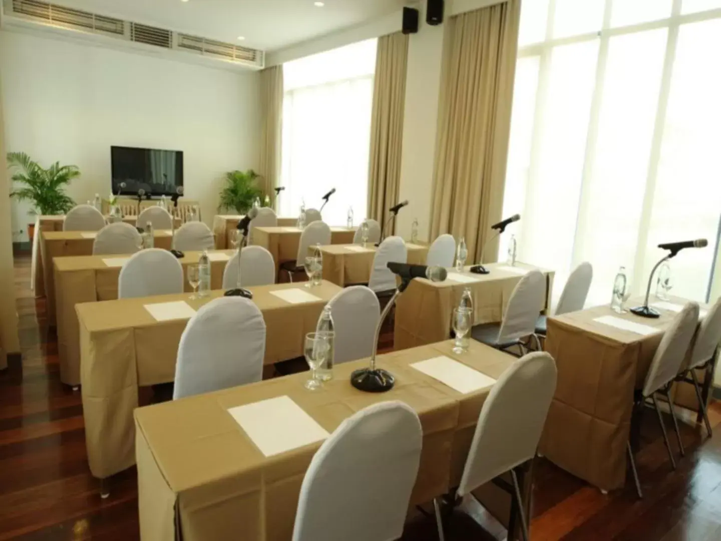 Business facilities in Cera Resort @ Cha-am