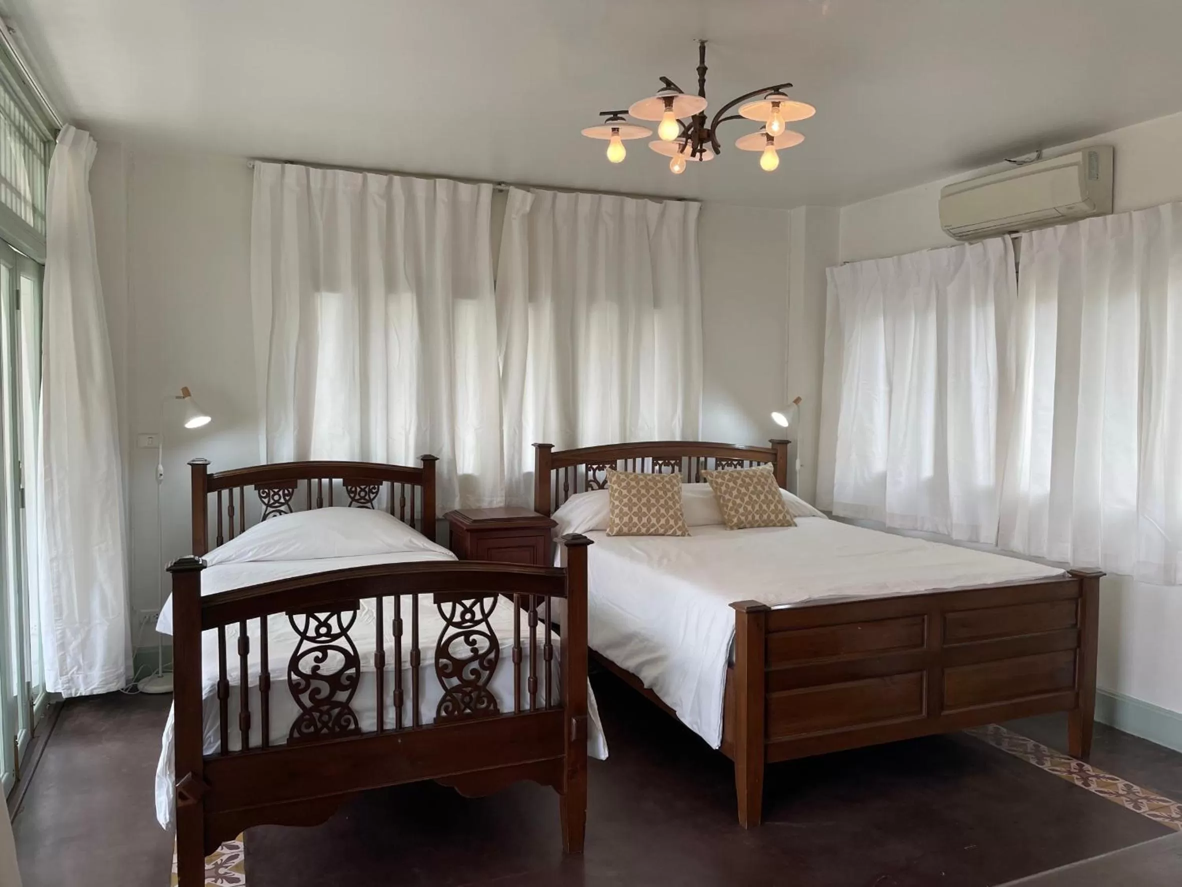 Bed in Villa Duangchampa