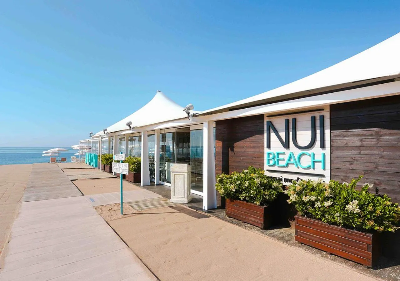 Beach in KAKTUS Hotel Volga