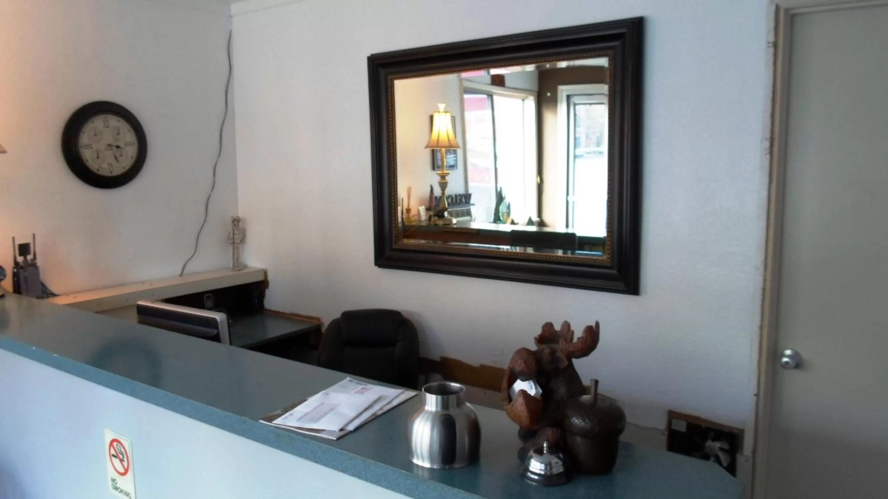 Lobby or reception, Kitchen/Kitchenette in Paradice Motel