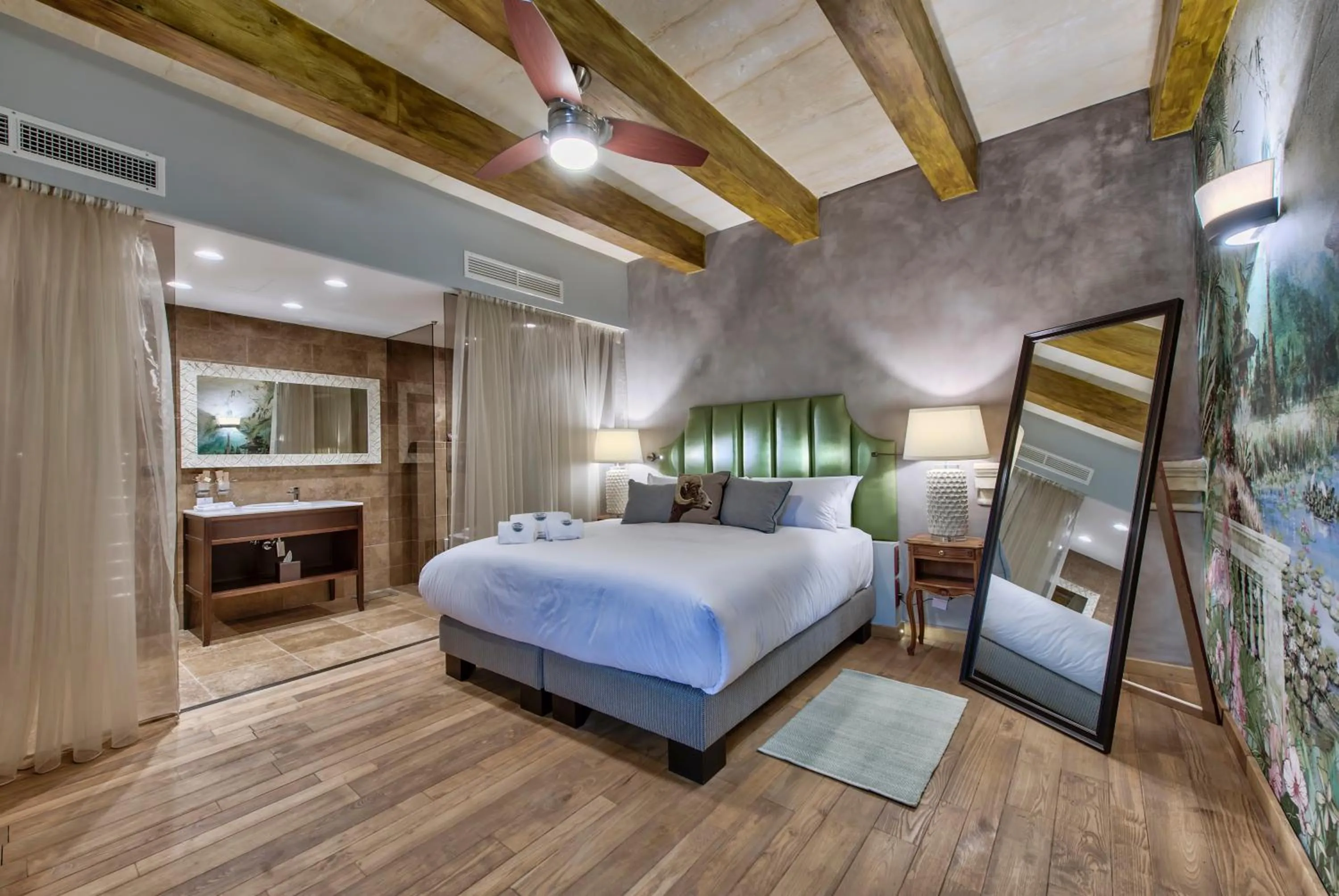 Photo of the whole room, Bed in Palazzo Consiglia - IK Collection