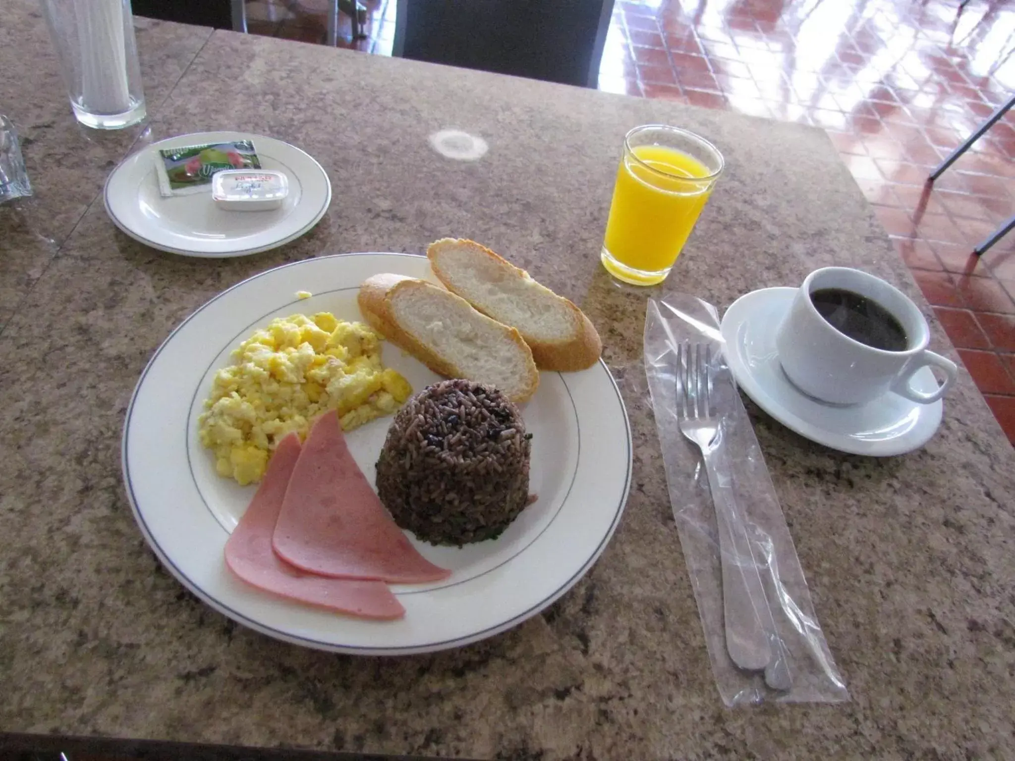 Breakfast in Hotel Ambassador