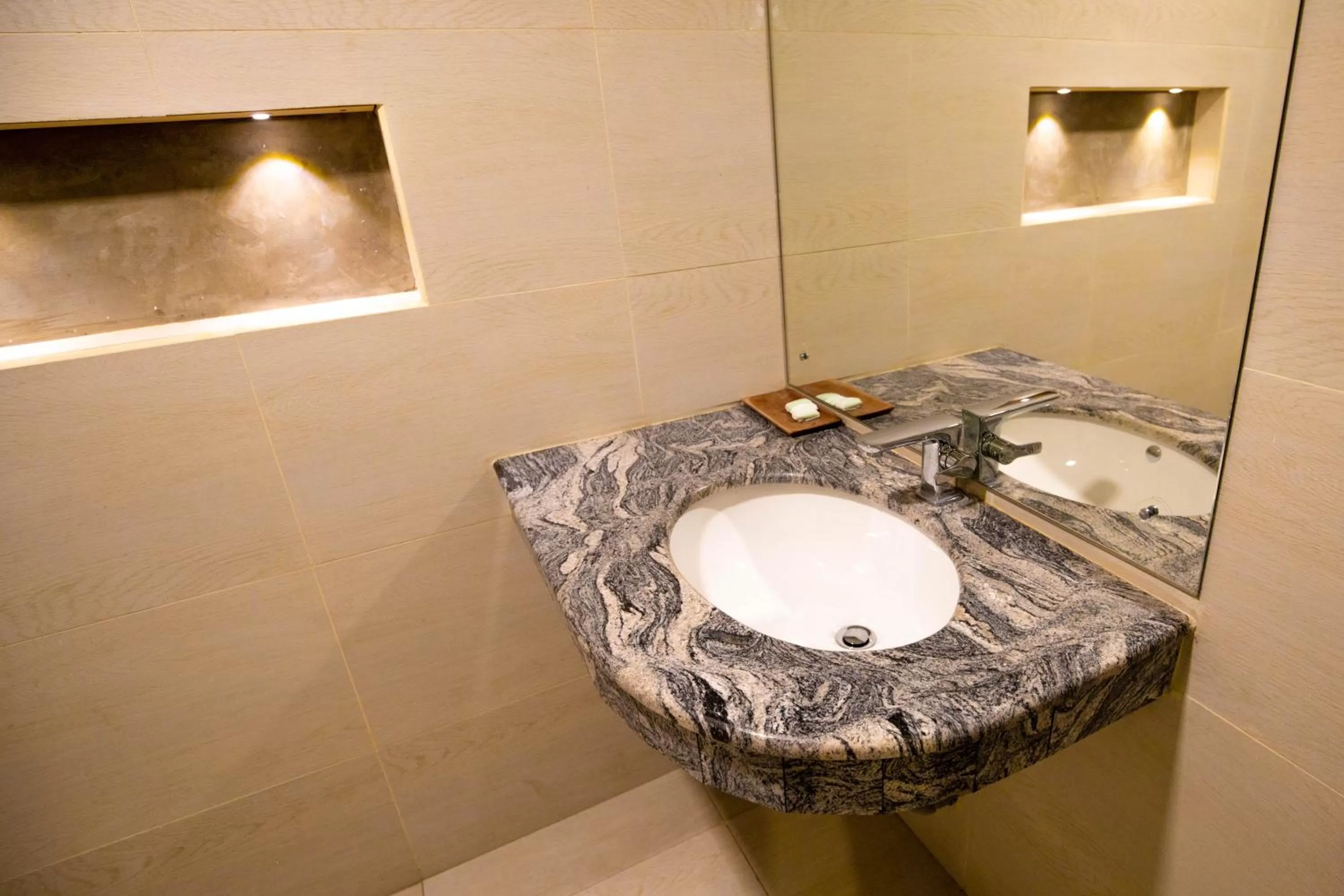 Bathroom in Hotel Ganthera Kandy