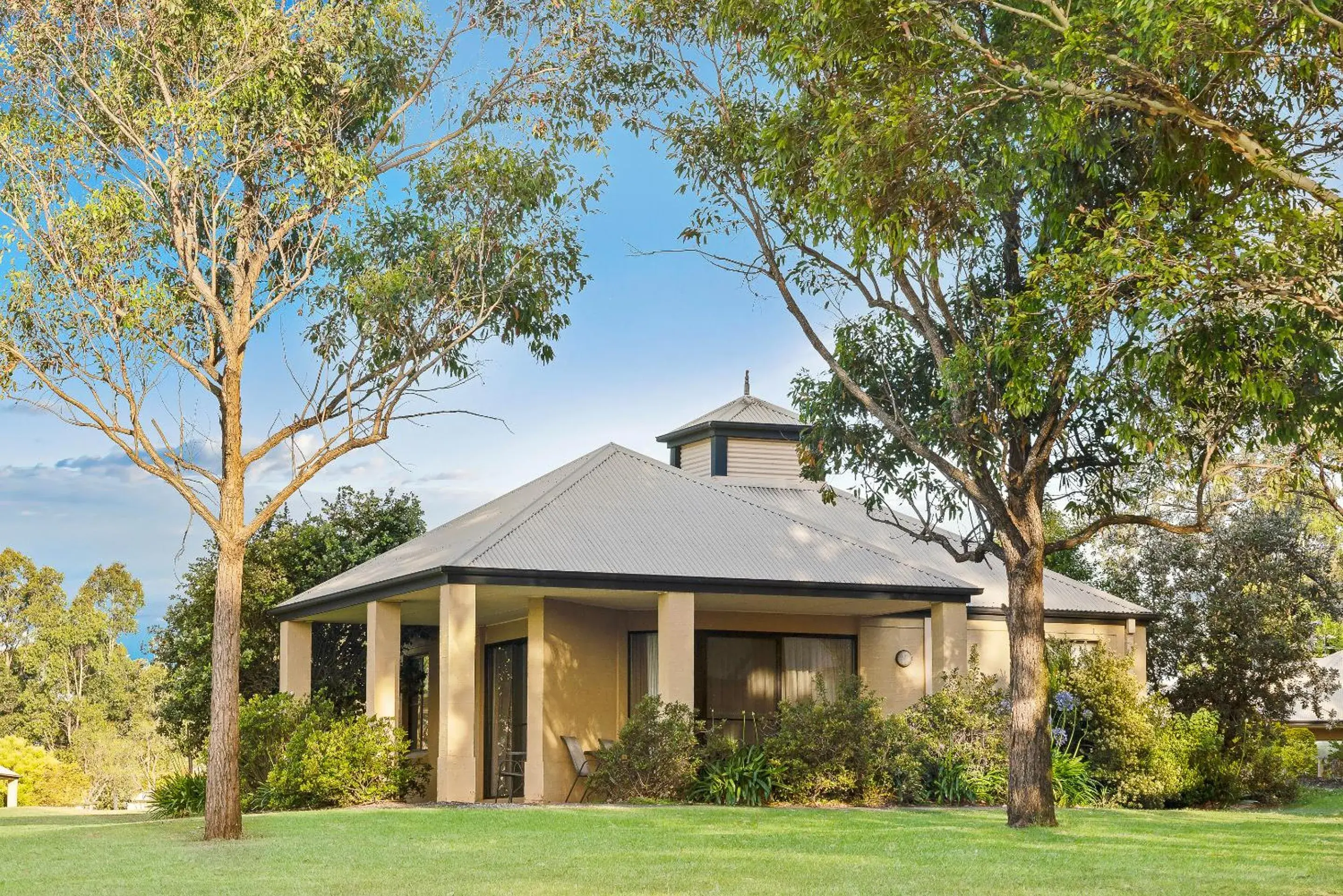 Property Building in Leisure Inn Pokolbin Hill