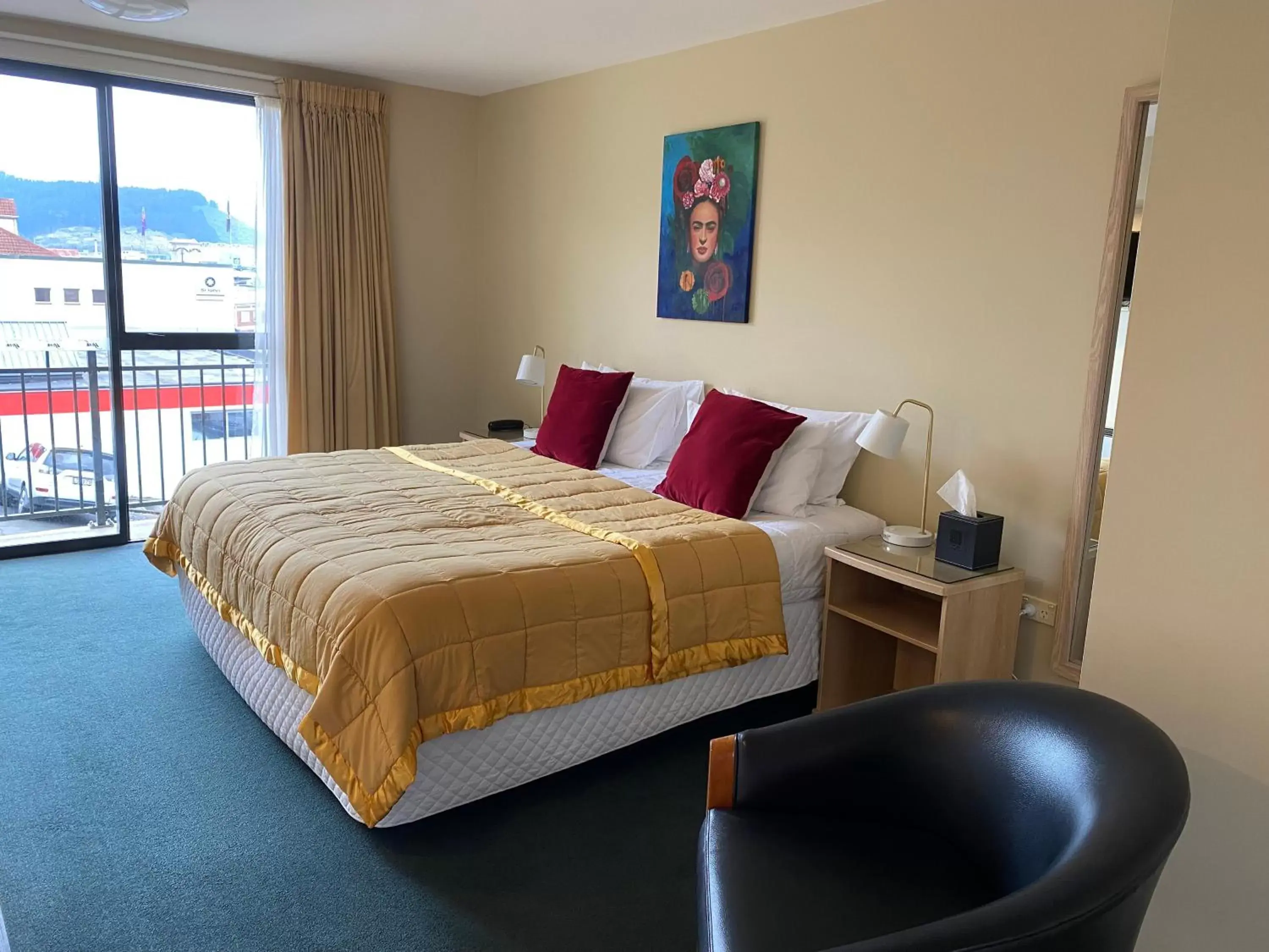 Bed in Motel On York Bed in Motel On York