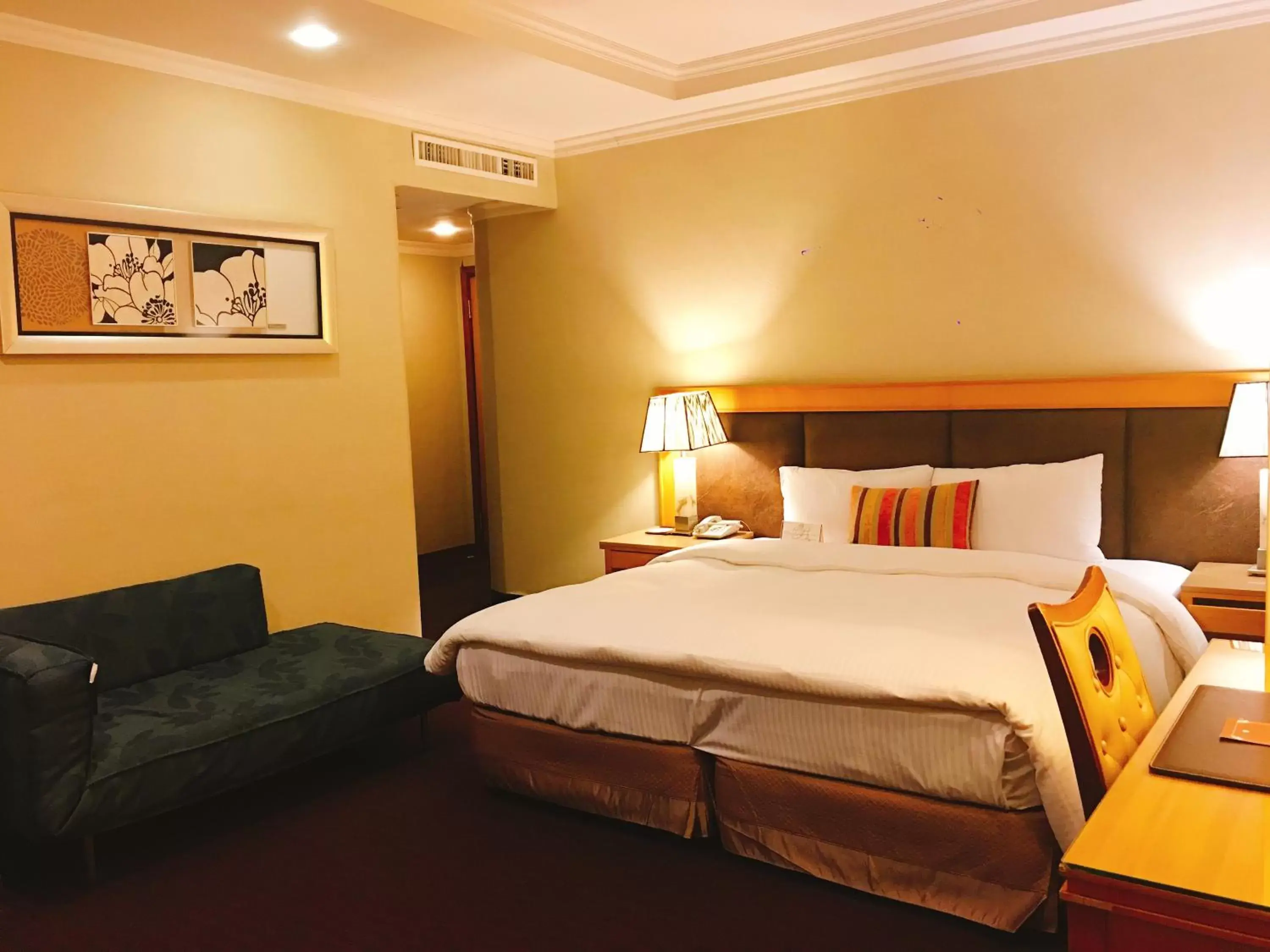 Photo of the whole room, Bed in Beauty Hotels - Star Beauty Resort