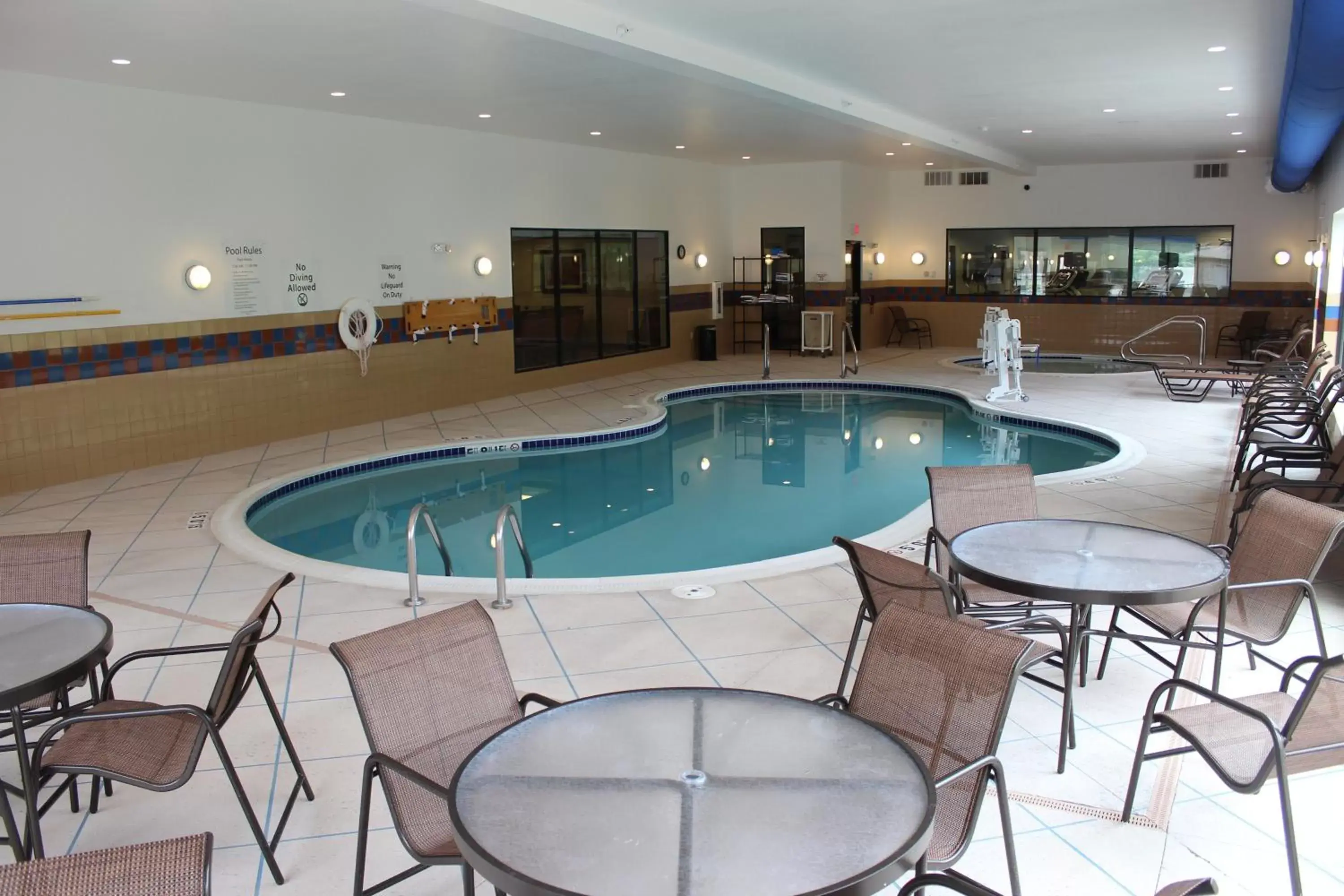 Swimming Pool in Holiday Inn Express and Suites Wheeling, an IHG Hotel